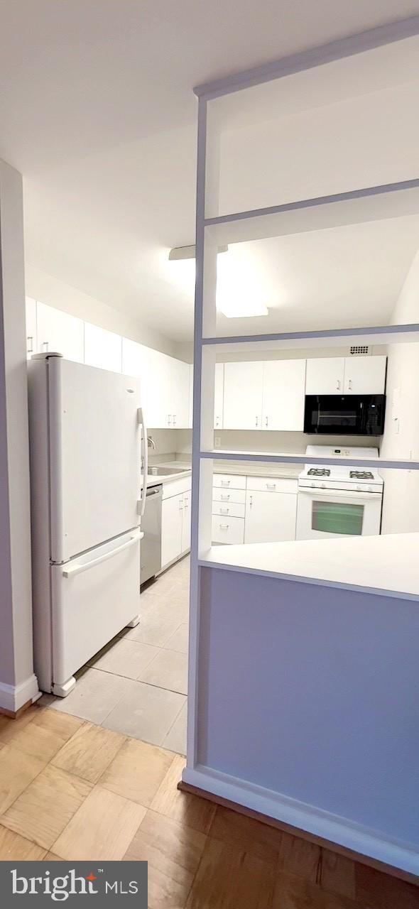 Real estate listing preview #14