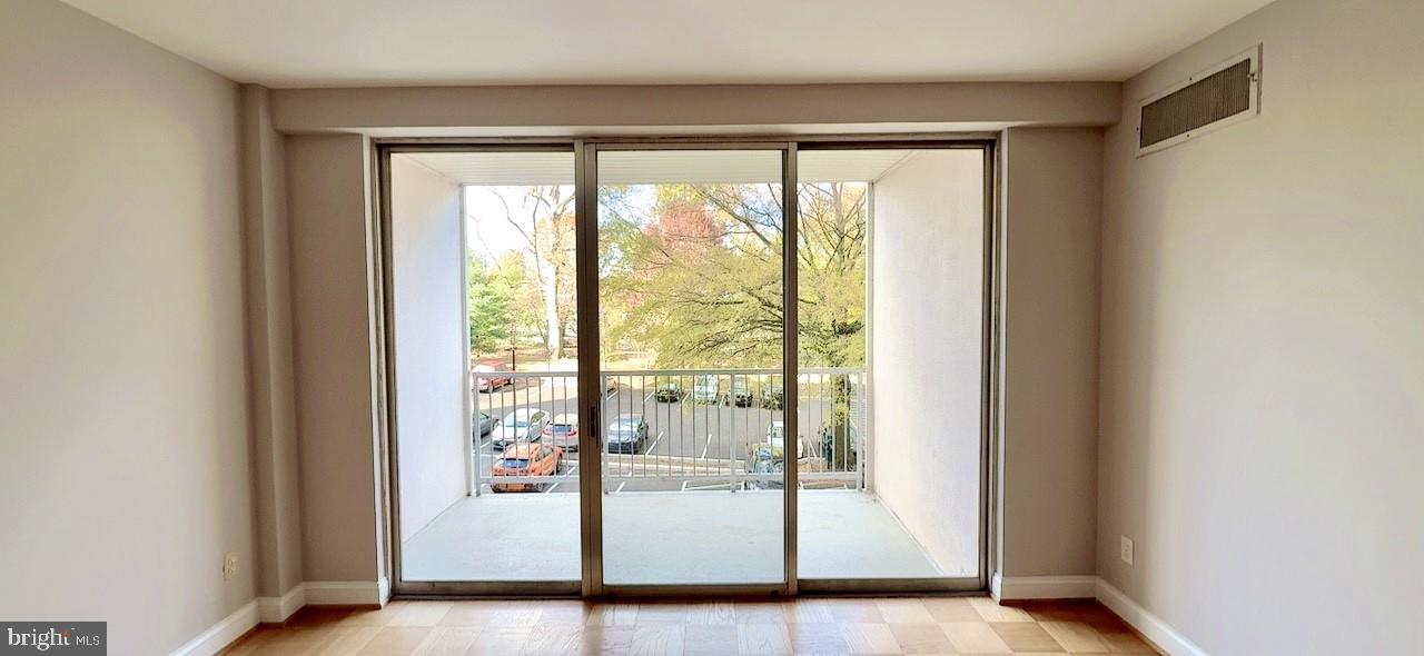 Real estate listing preview #24