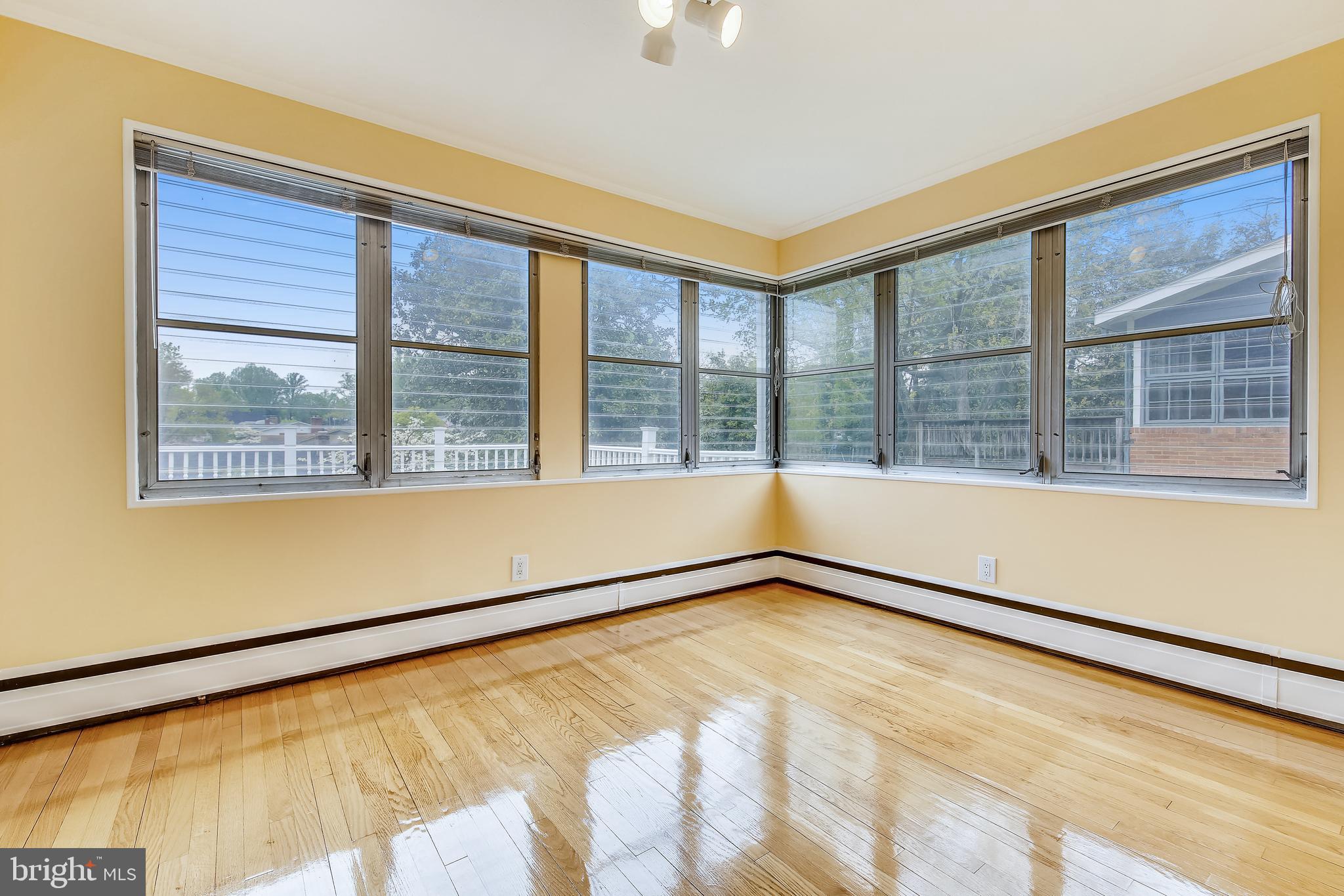 Real estate listing preview #15