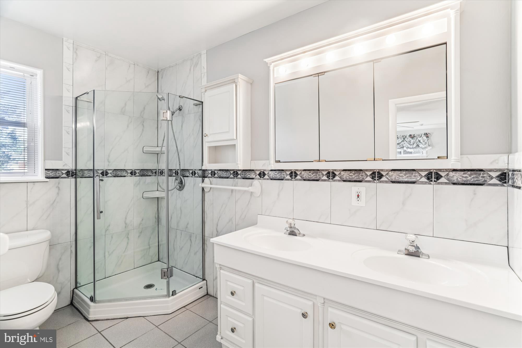 Real estate listing preview #25