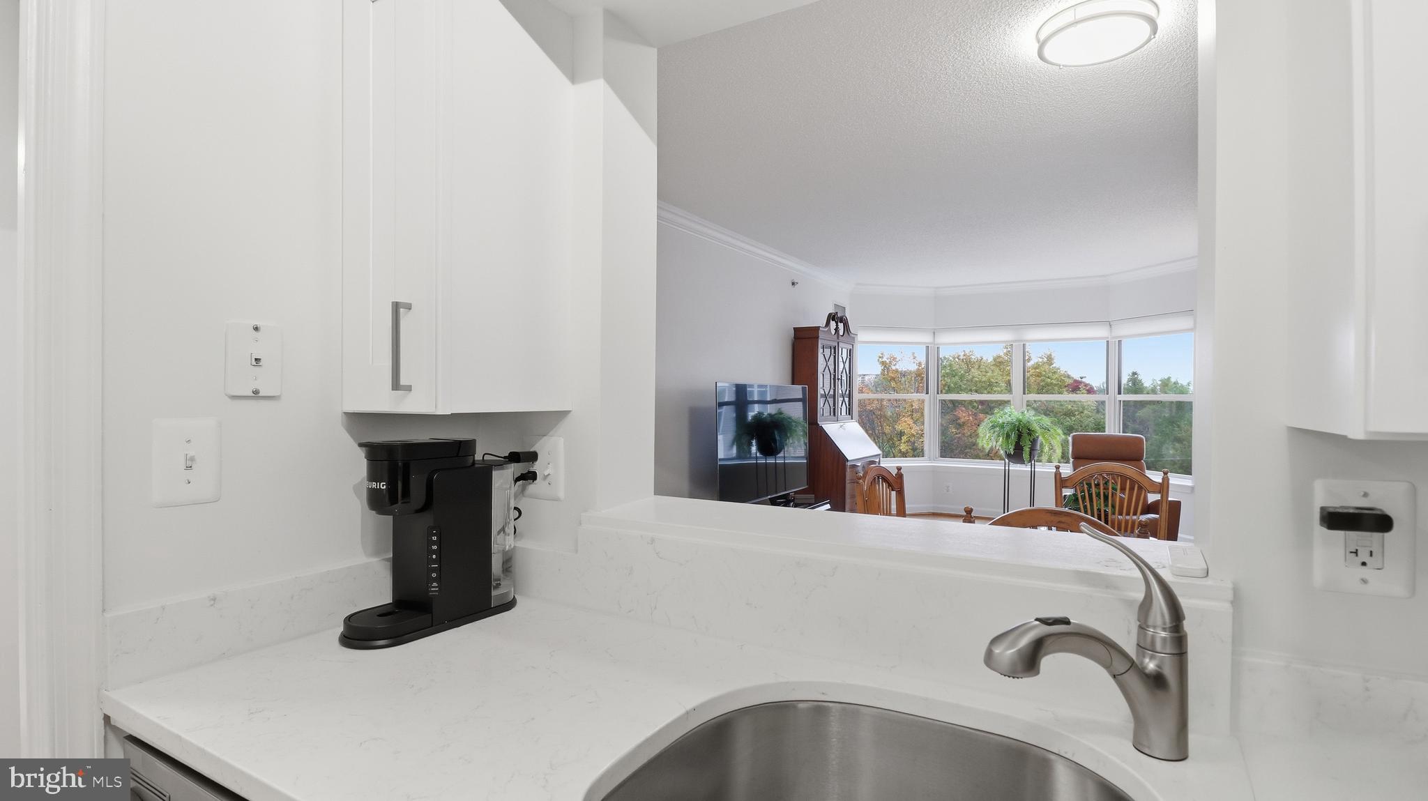 Real estate listing preview #12