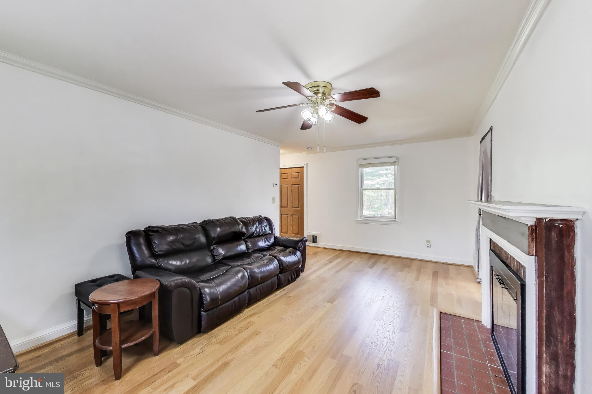 Real estate listing preview #6