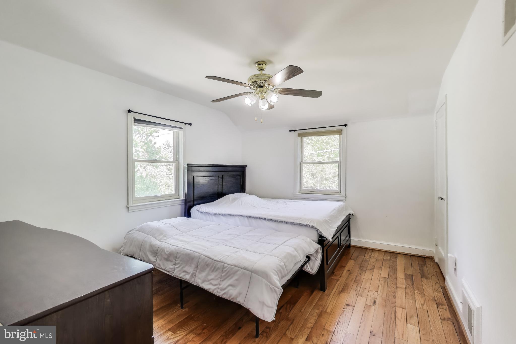 Real estate listing preview #13