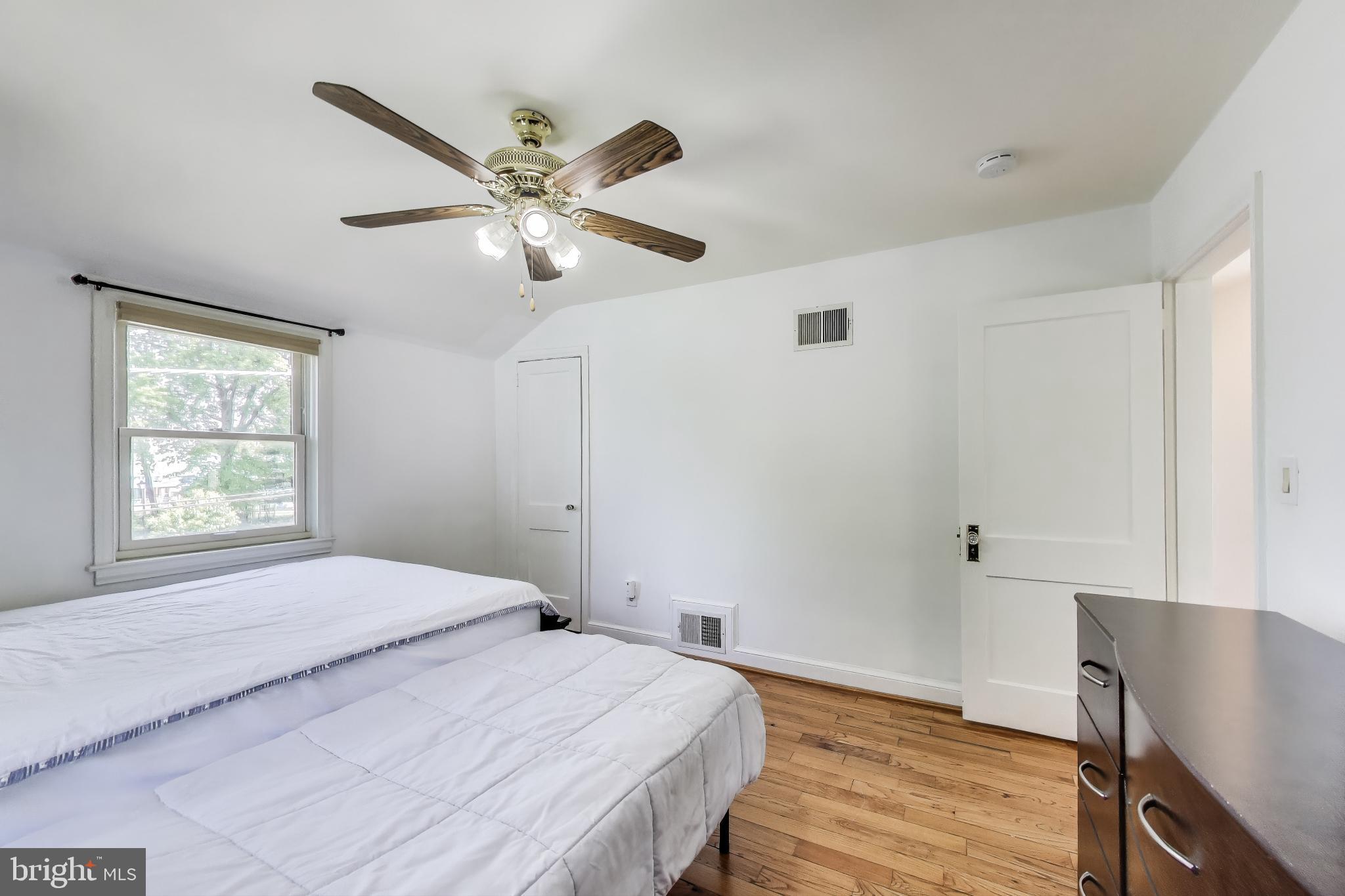 Real estate listing preview #15