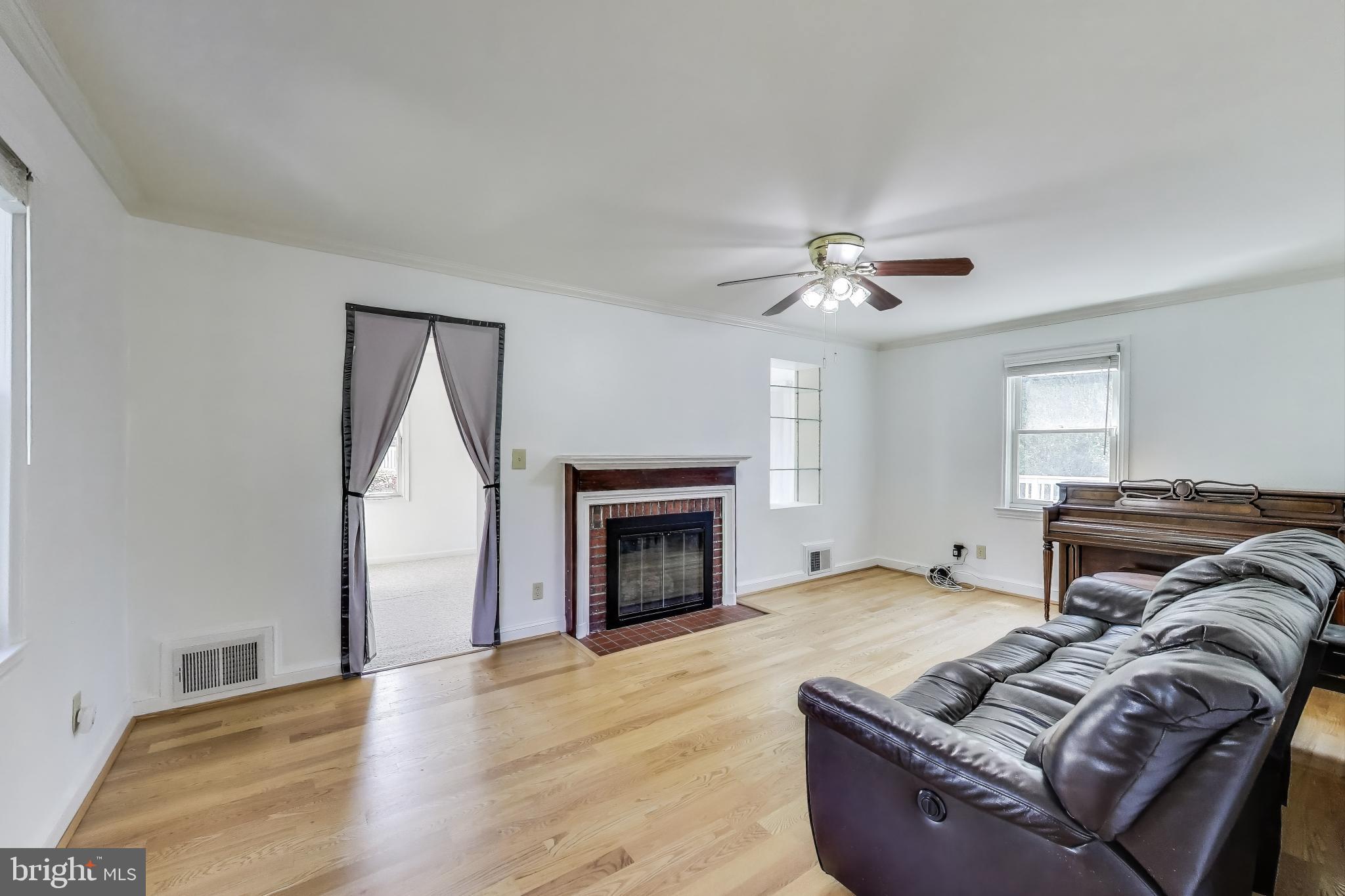 Real estate listing preview #4