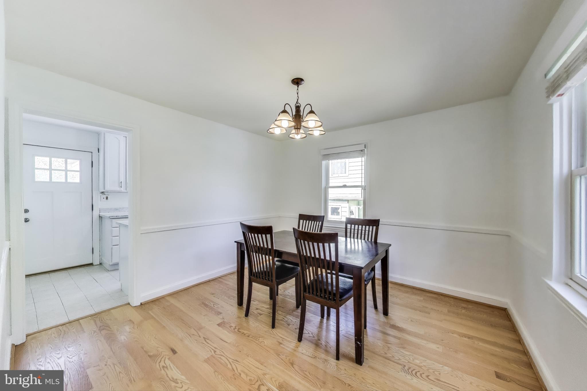 Real estate listing preview #8