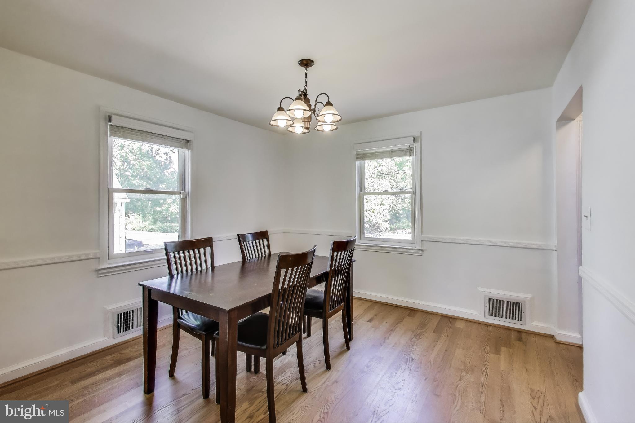 Real estate listing preview #7