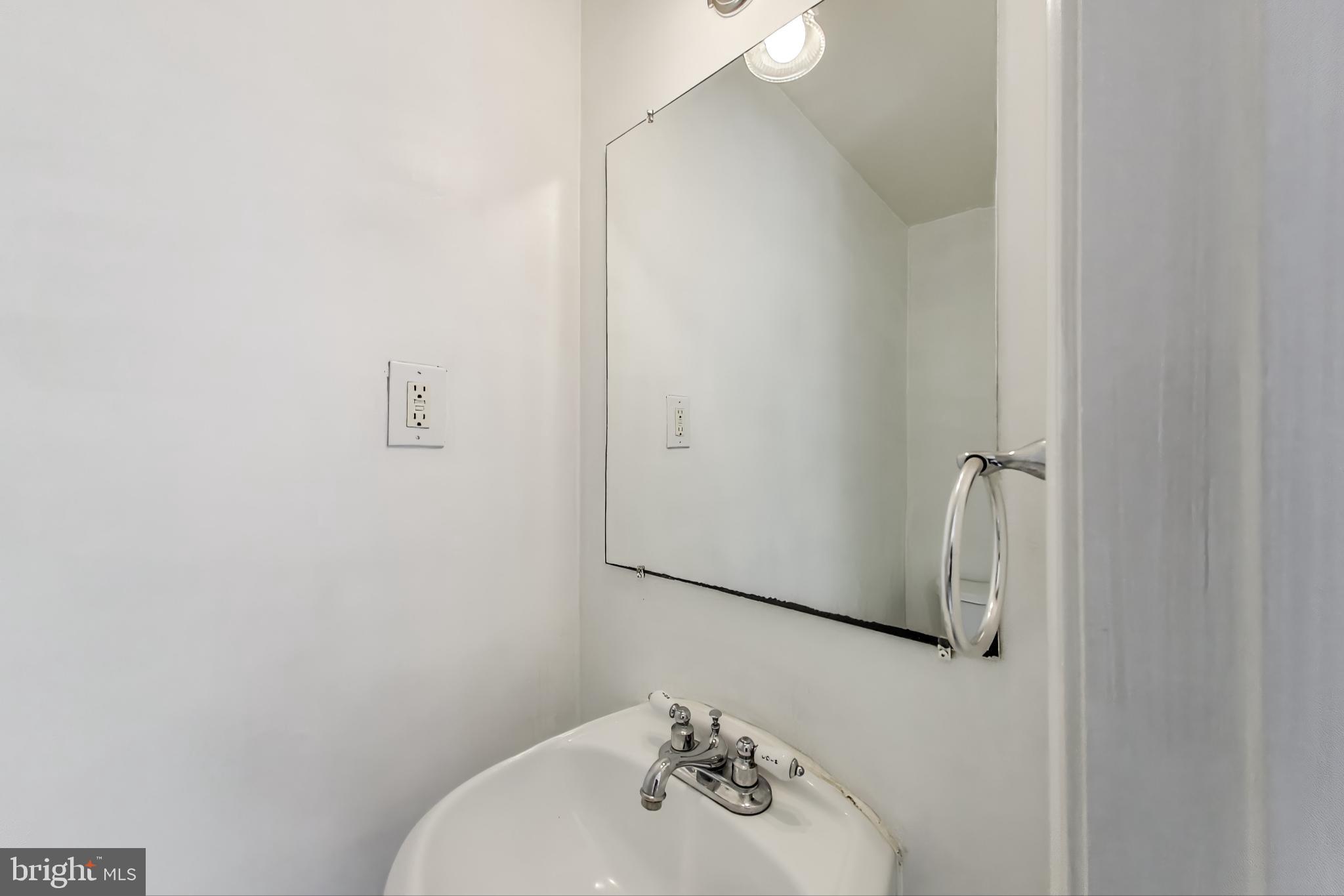 Real estate listing preview #12