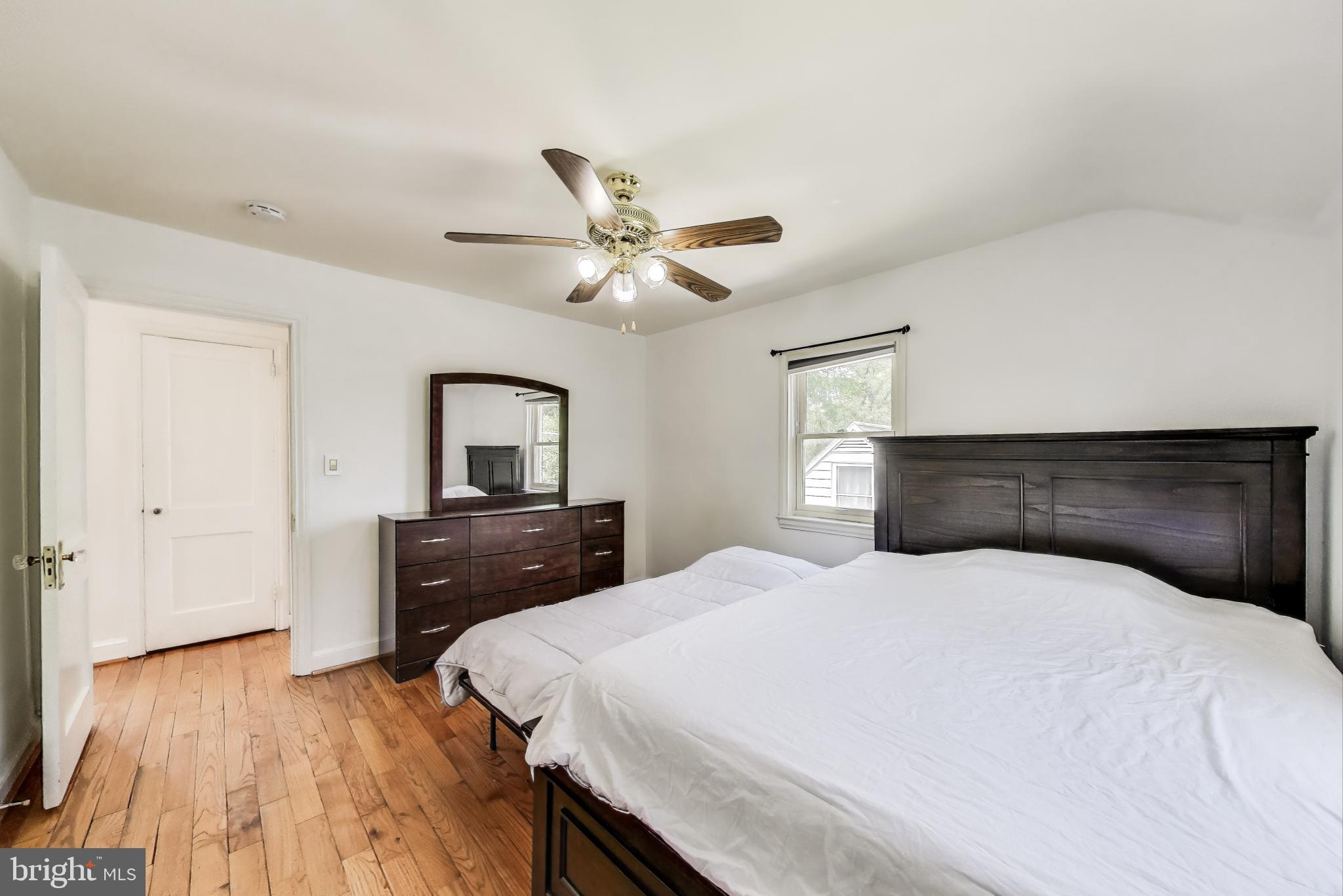 Real estate listing preview #14