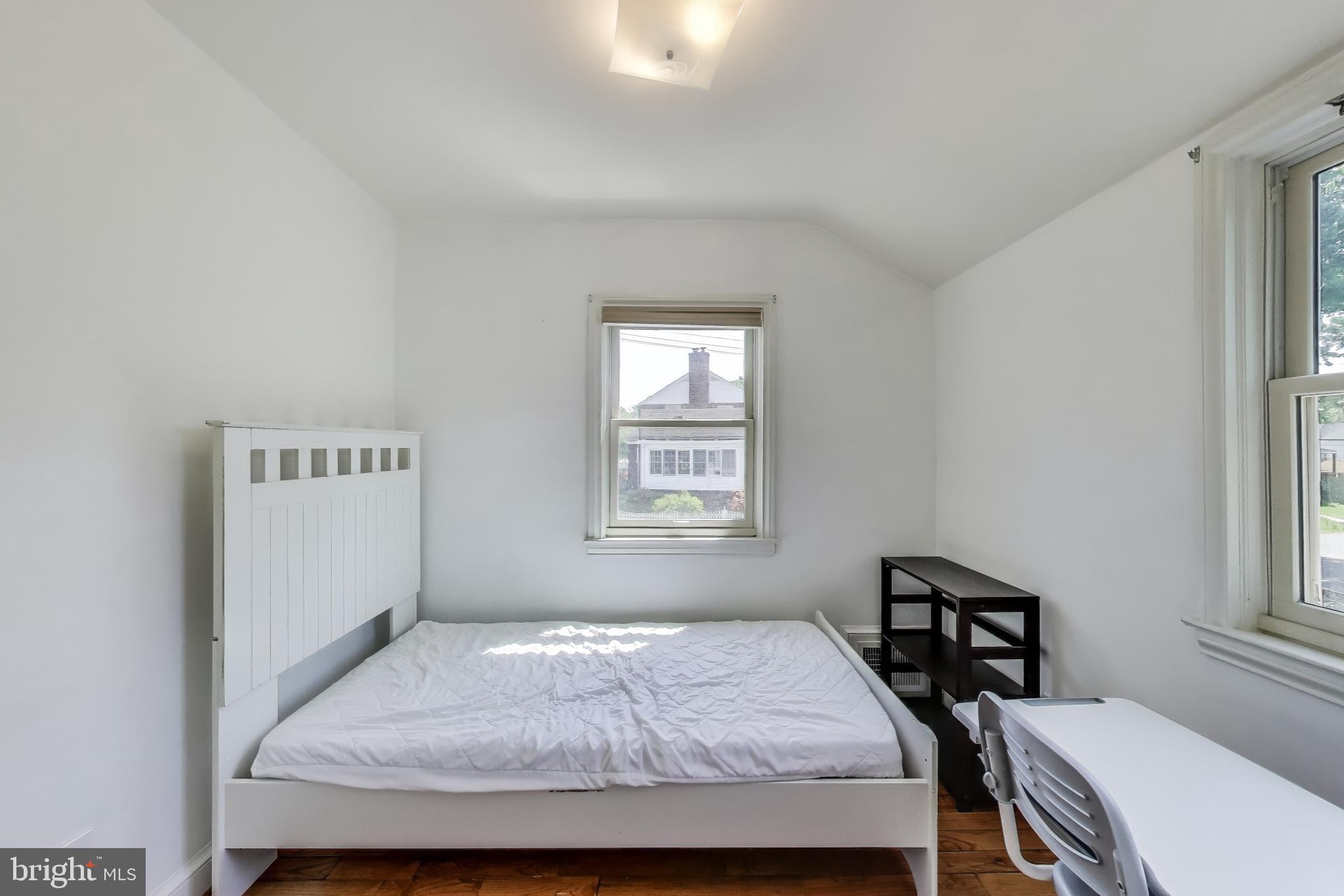 Real estate listing preview #18