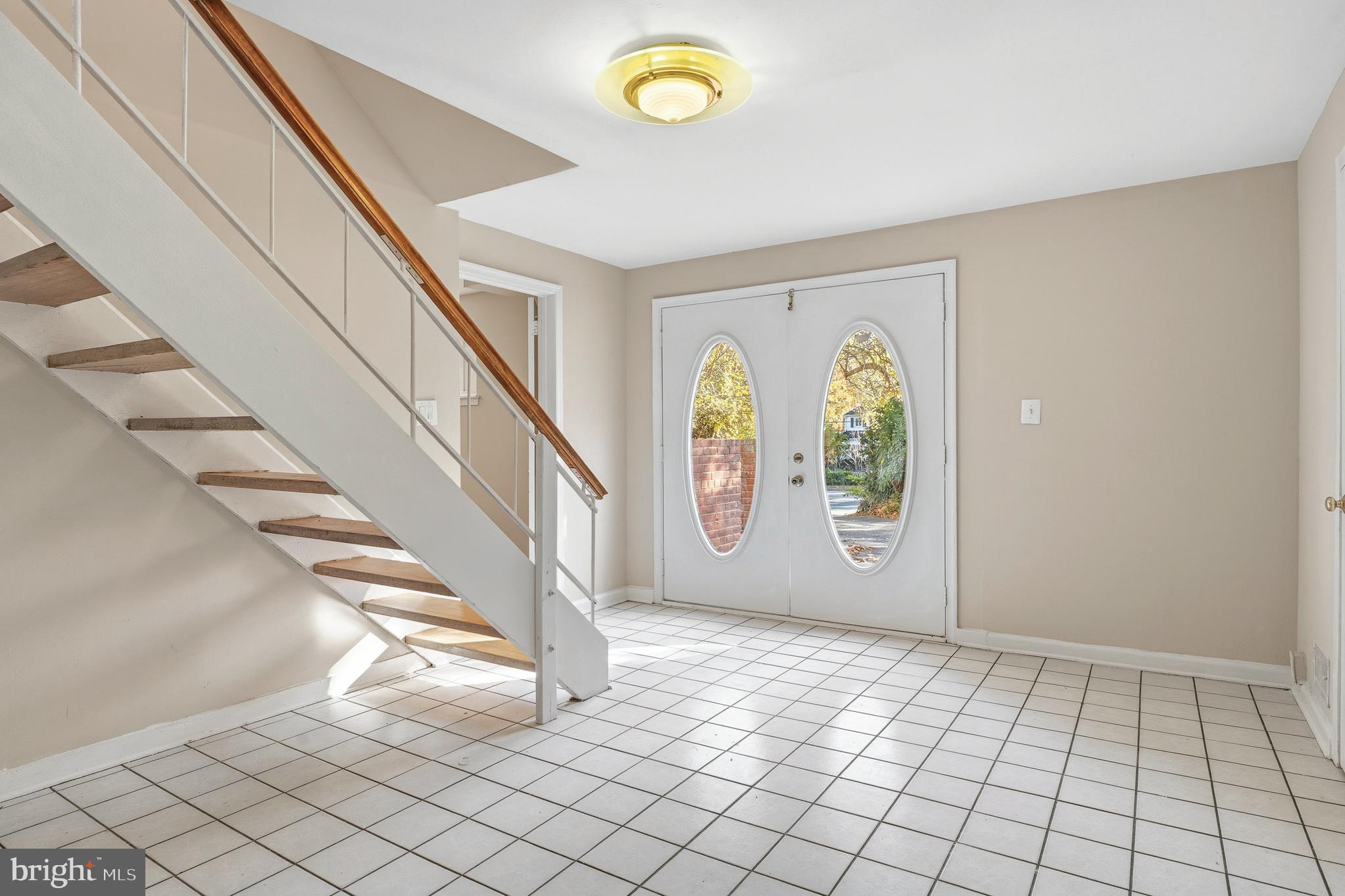 Real estate listing preview #6