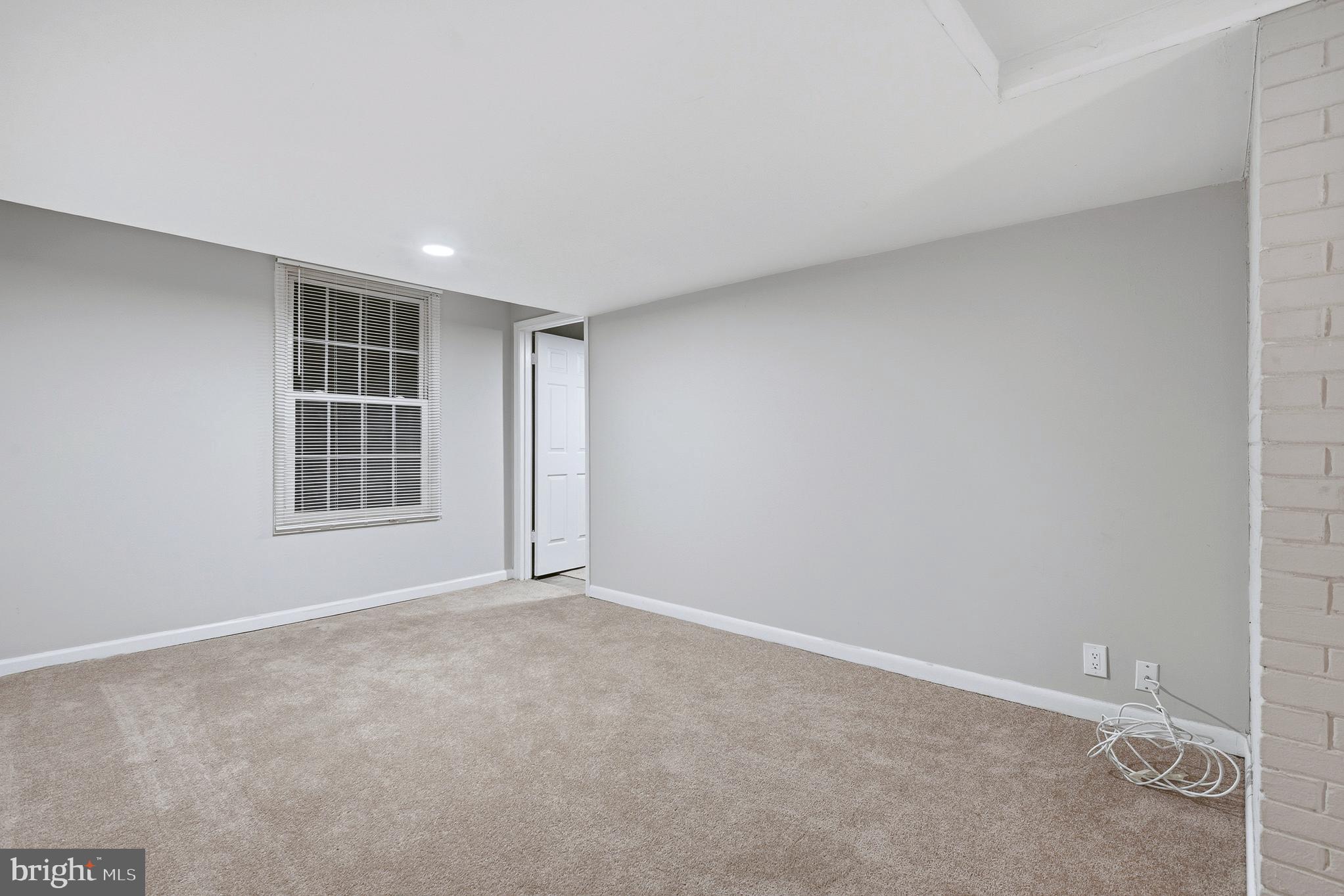 Real estate listing preview #17