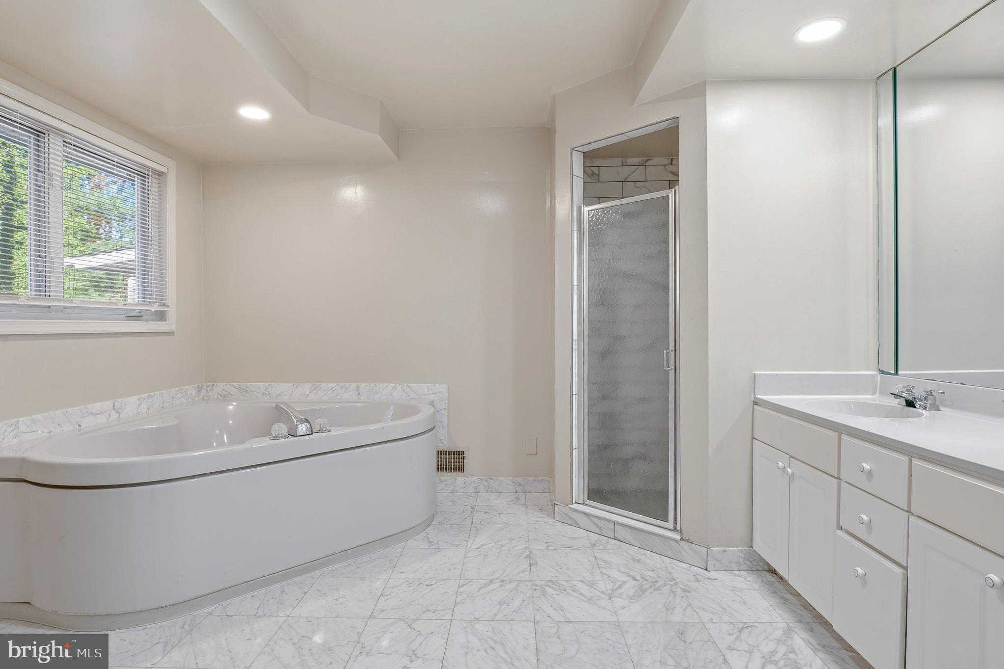 Real estate listing preview #49