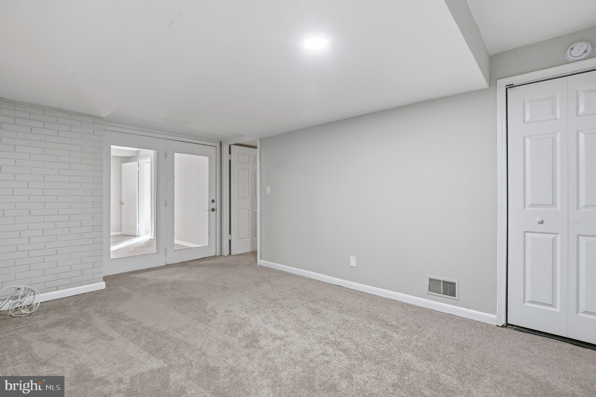 Real estate listing preview #18