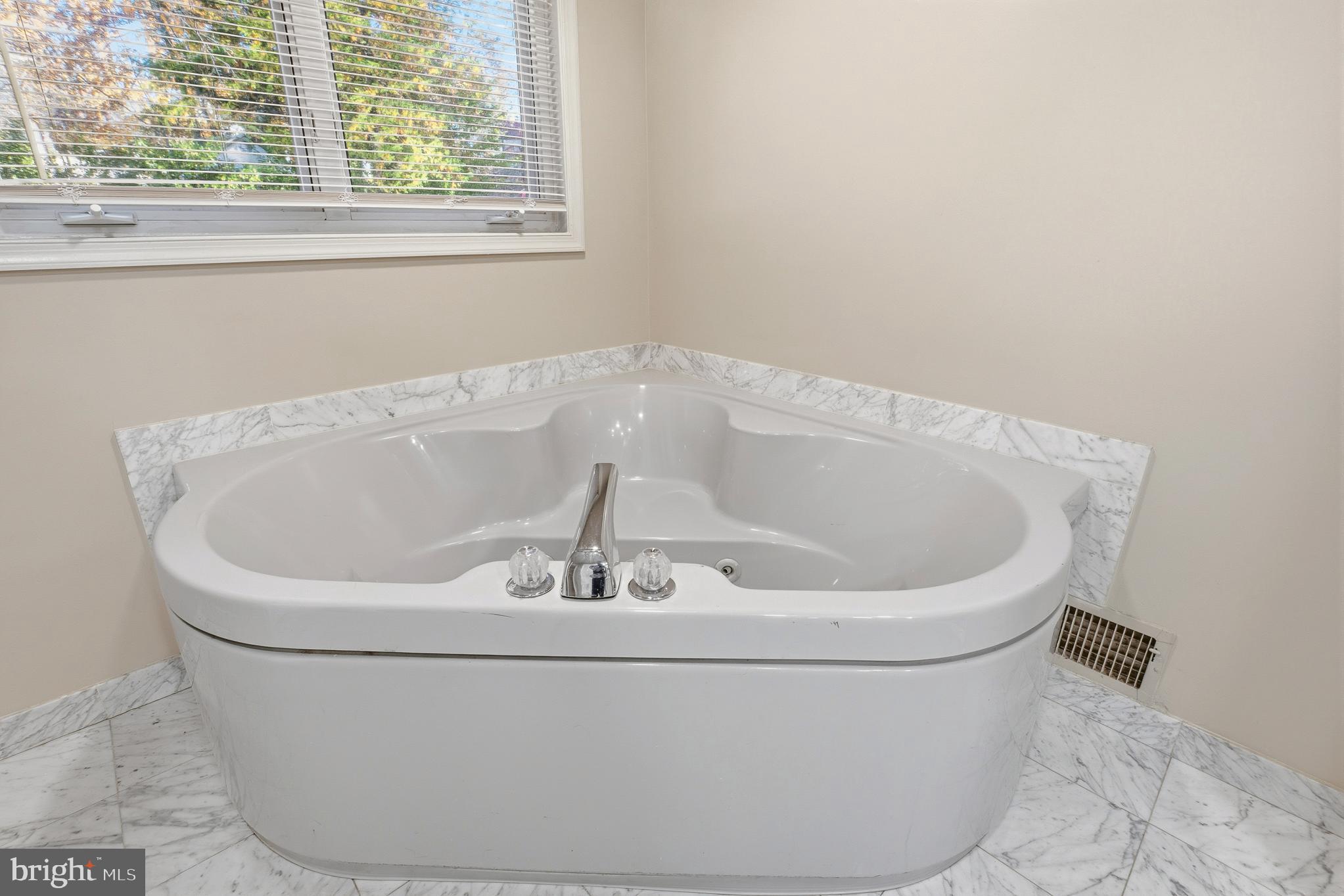 Real estate listing preview #53