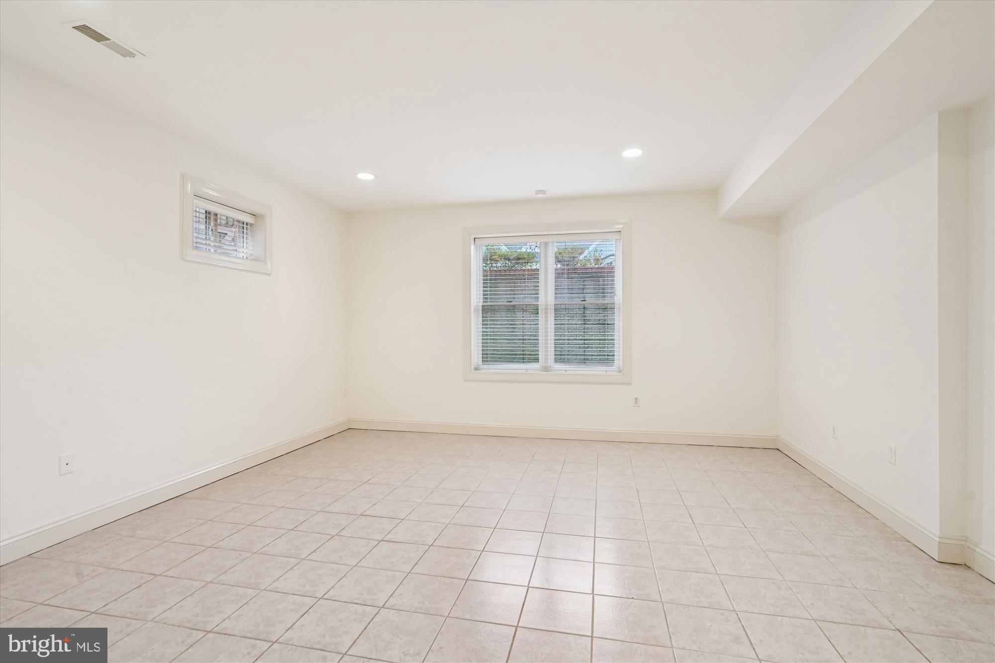 Real estate listing preview #25