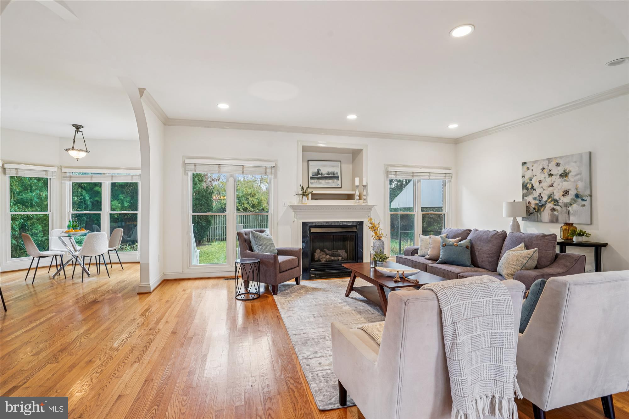 Real estate listing preview #6