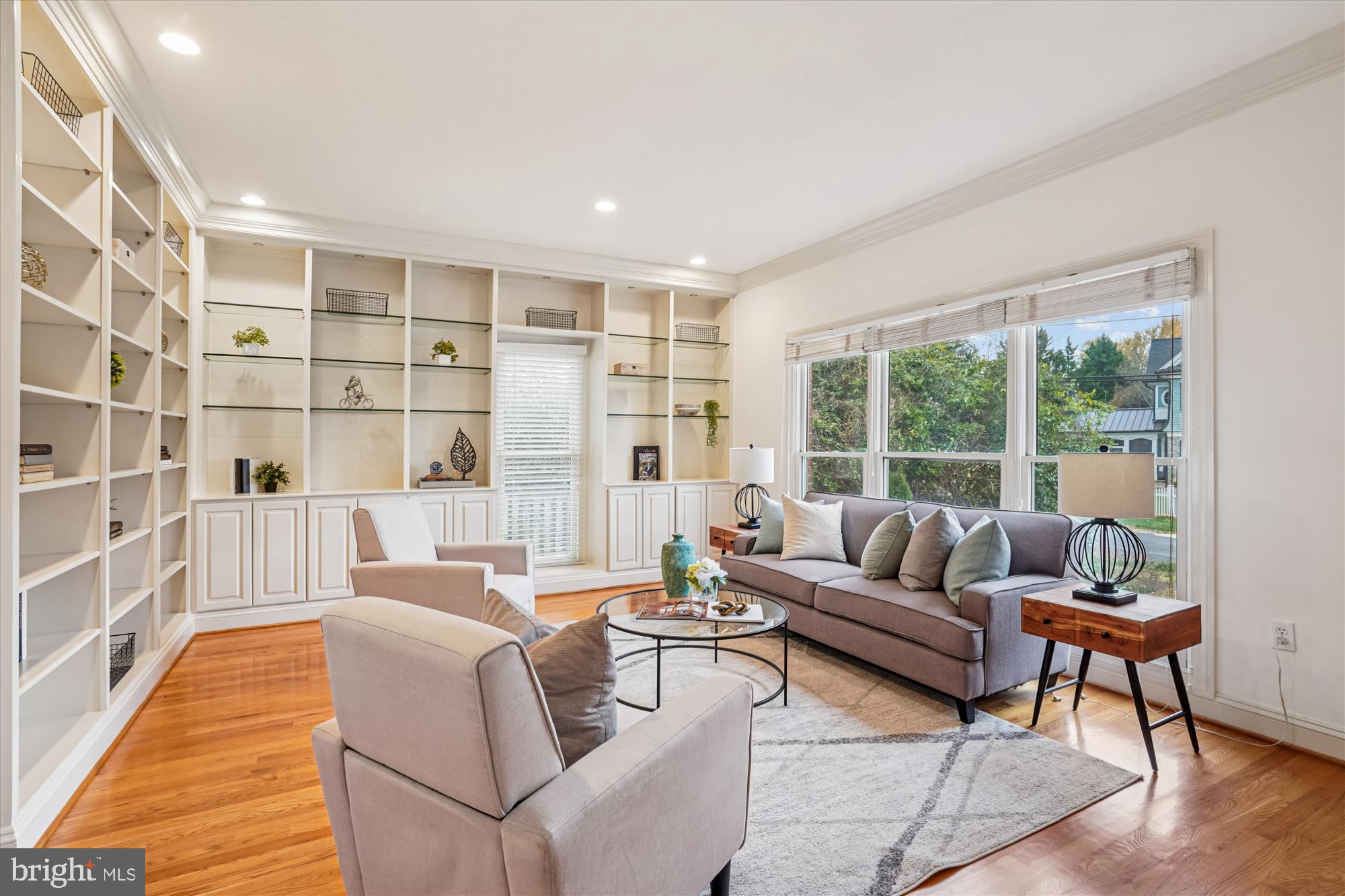 Real estate listing preview #3