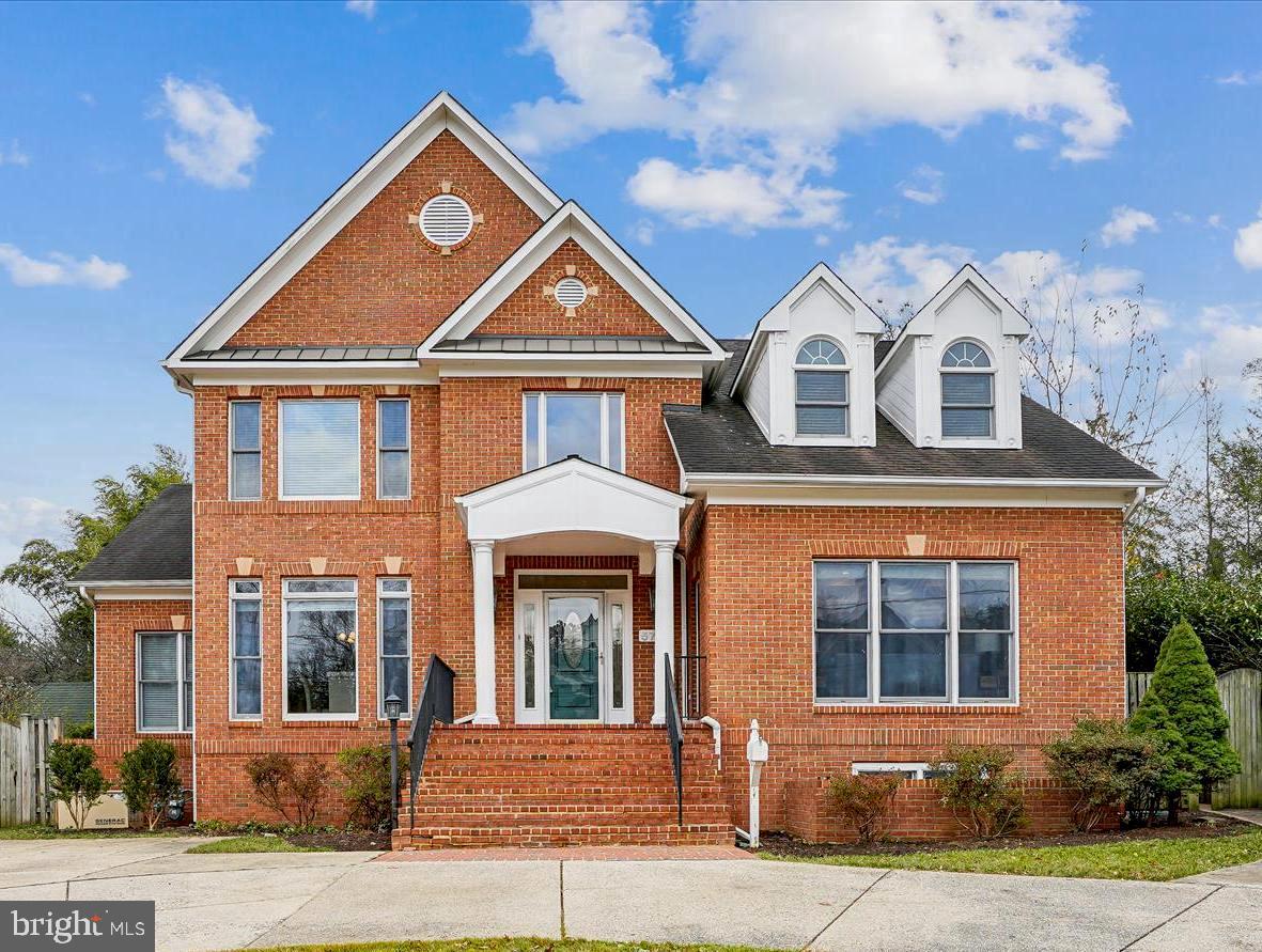 Real estate listing preview #1