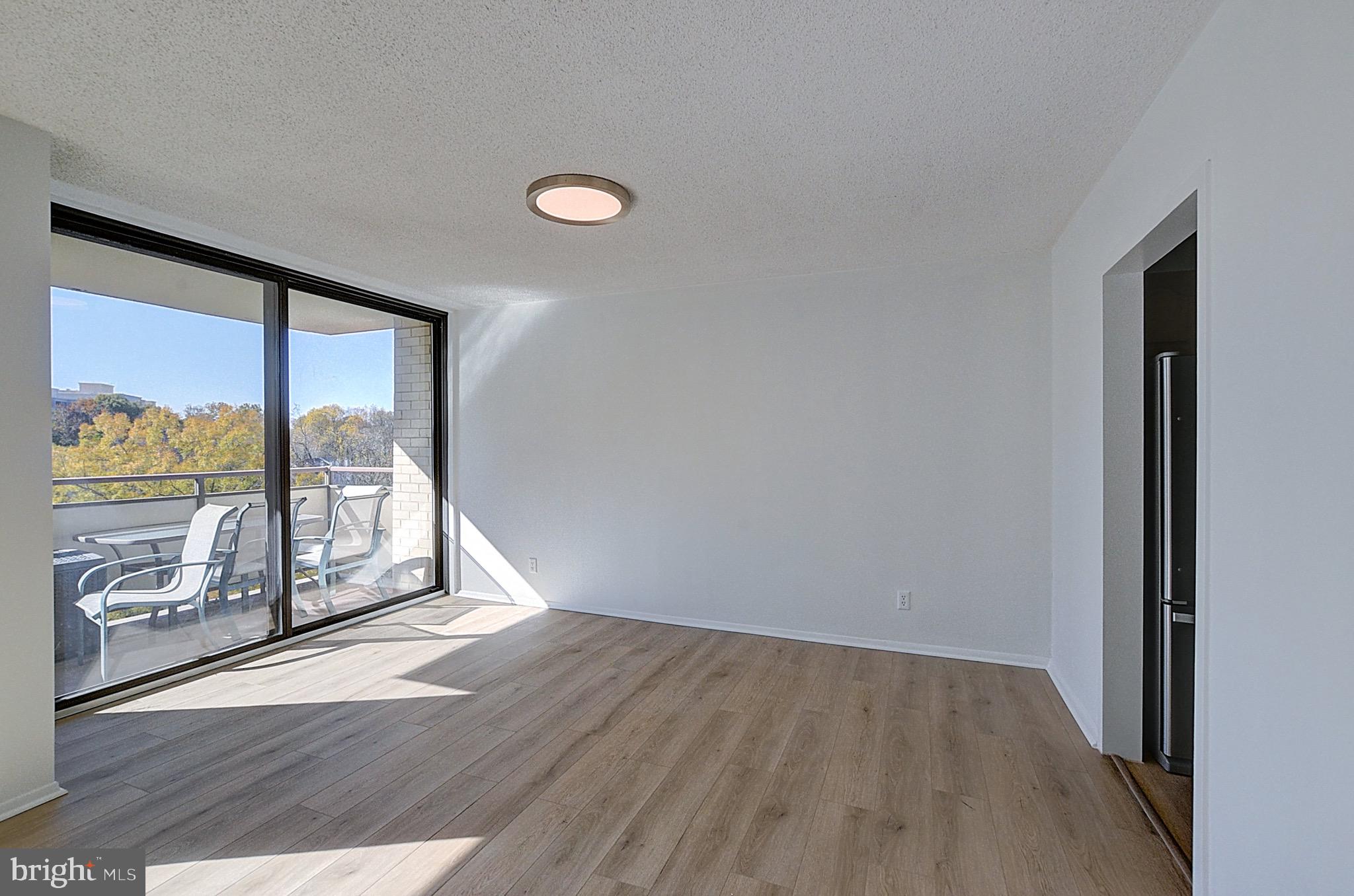 Real estate listing preview #4