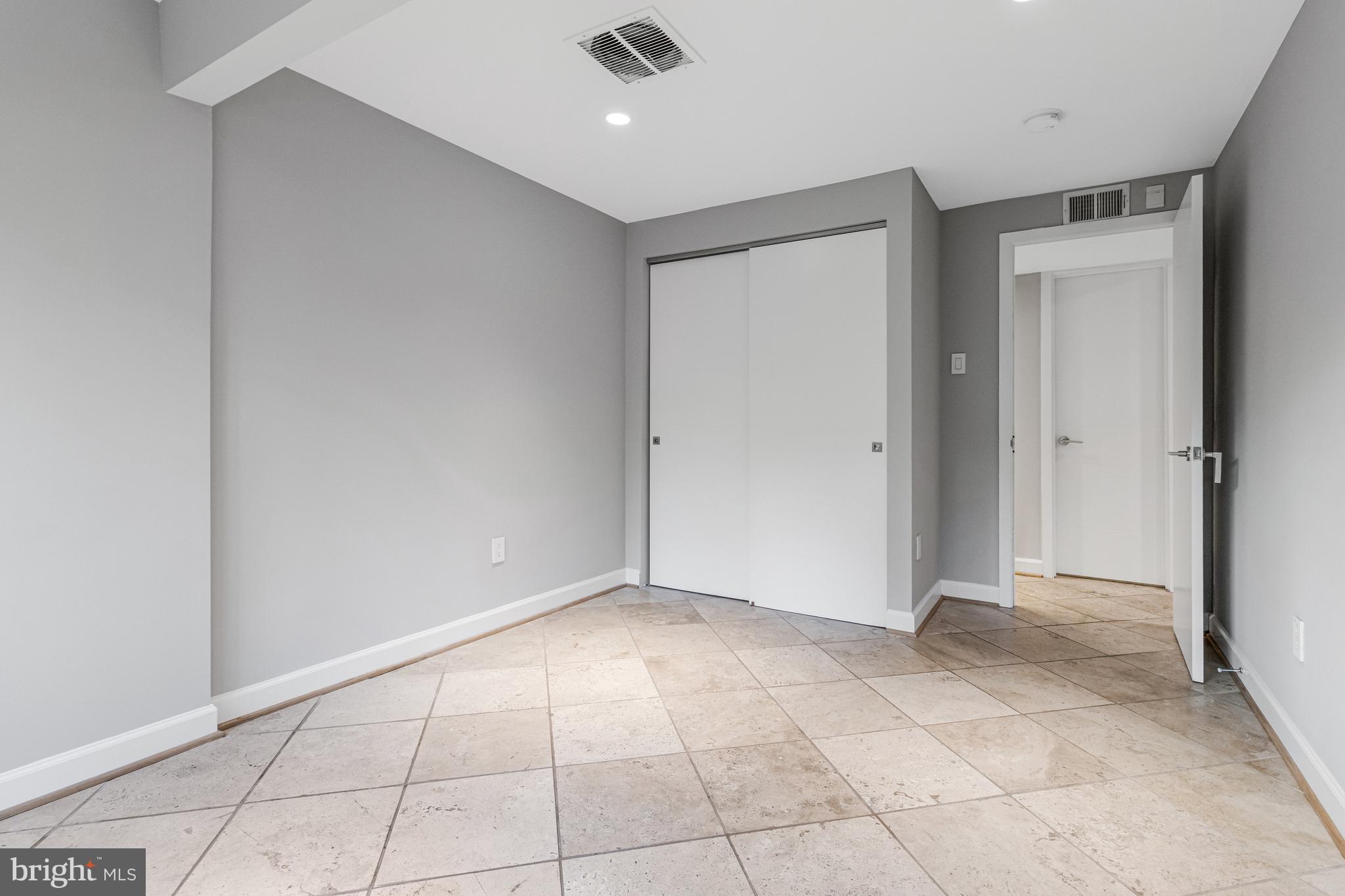 Real estate listing preview #42