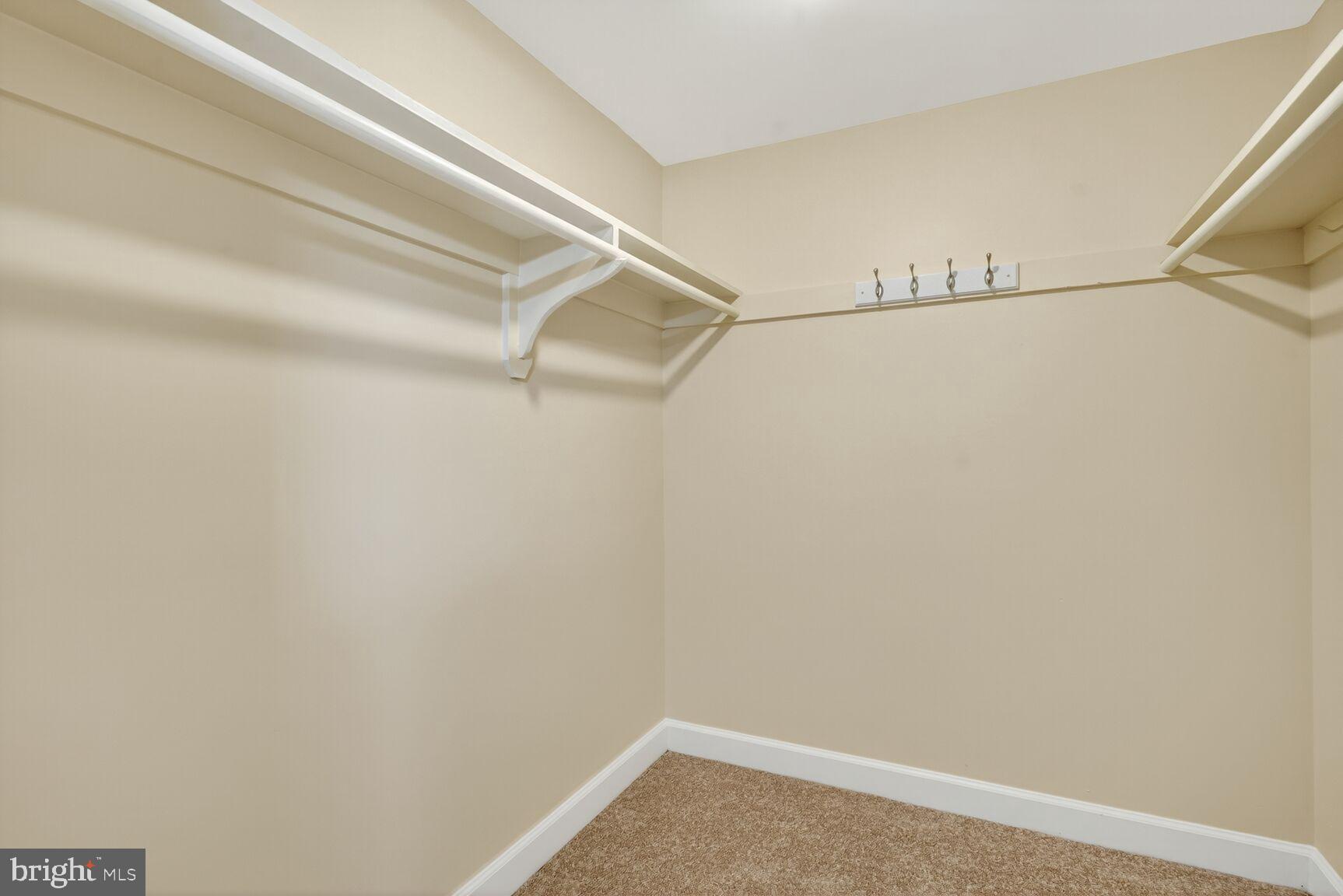 Real estate listing preview #14