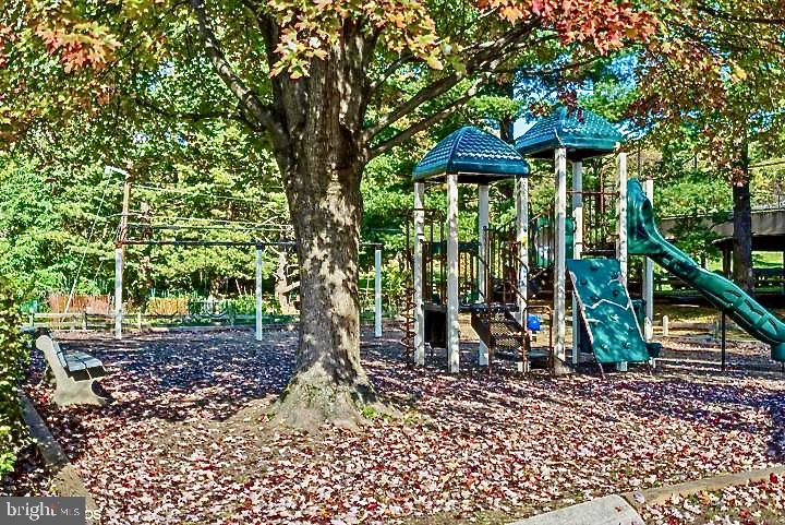 Real estate listing preview #17