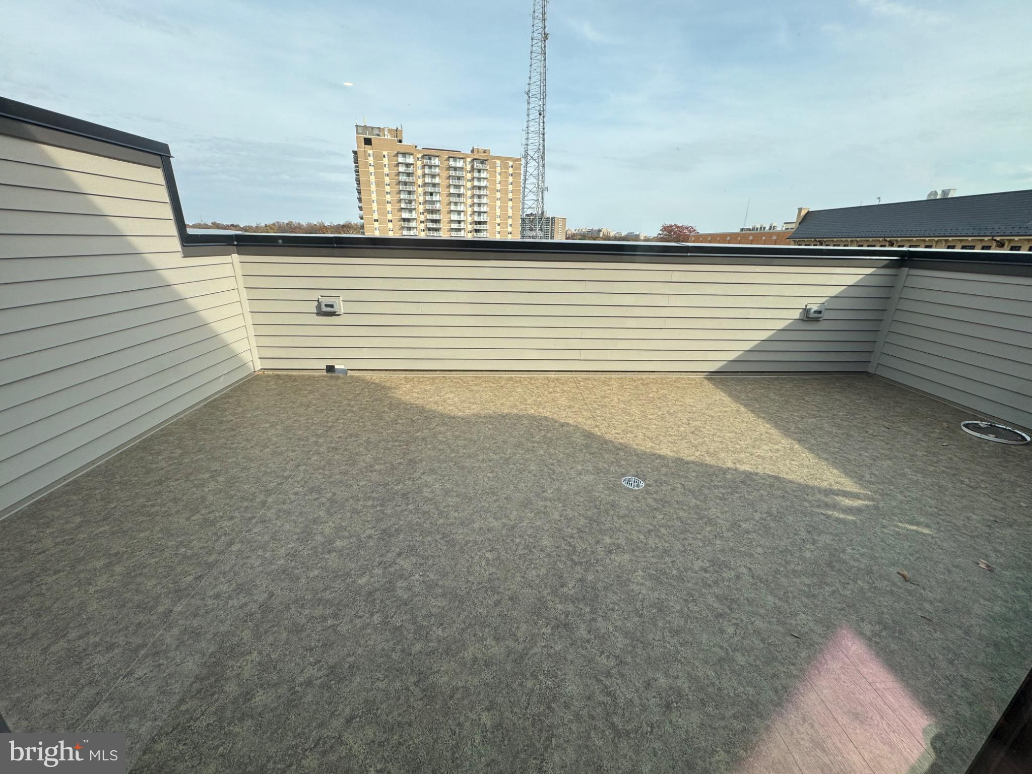 Real estate listing preview #32