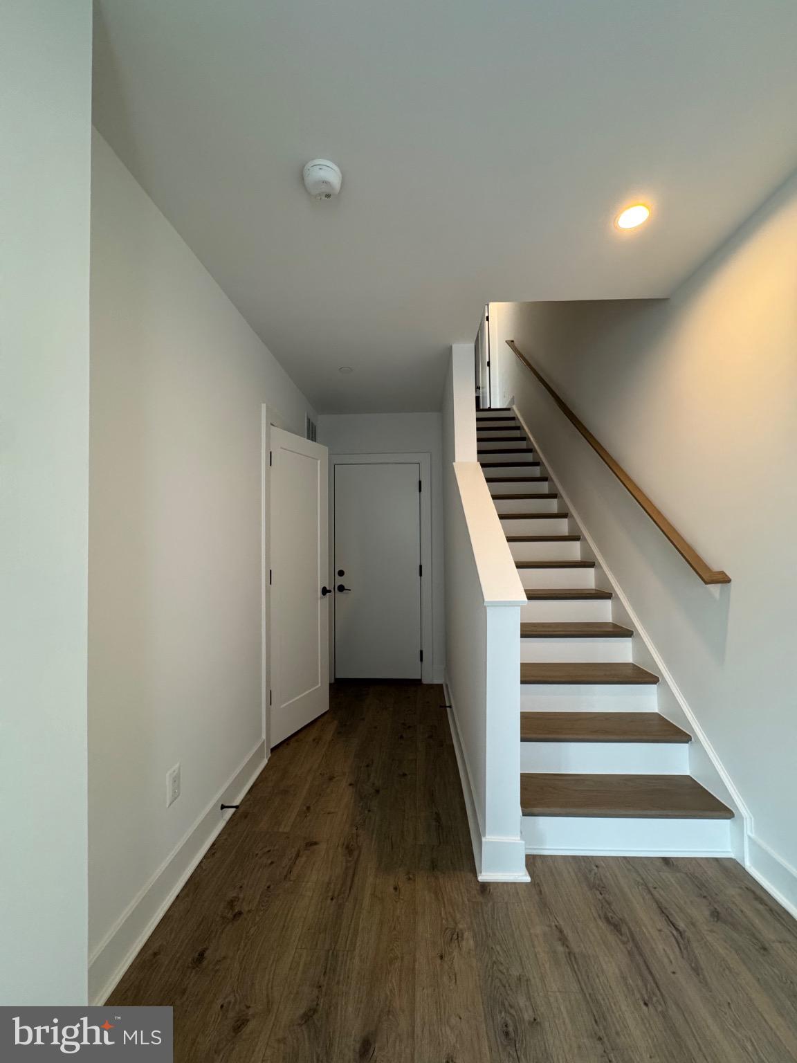 Real estate listing preview #6