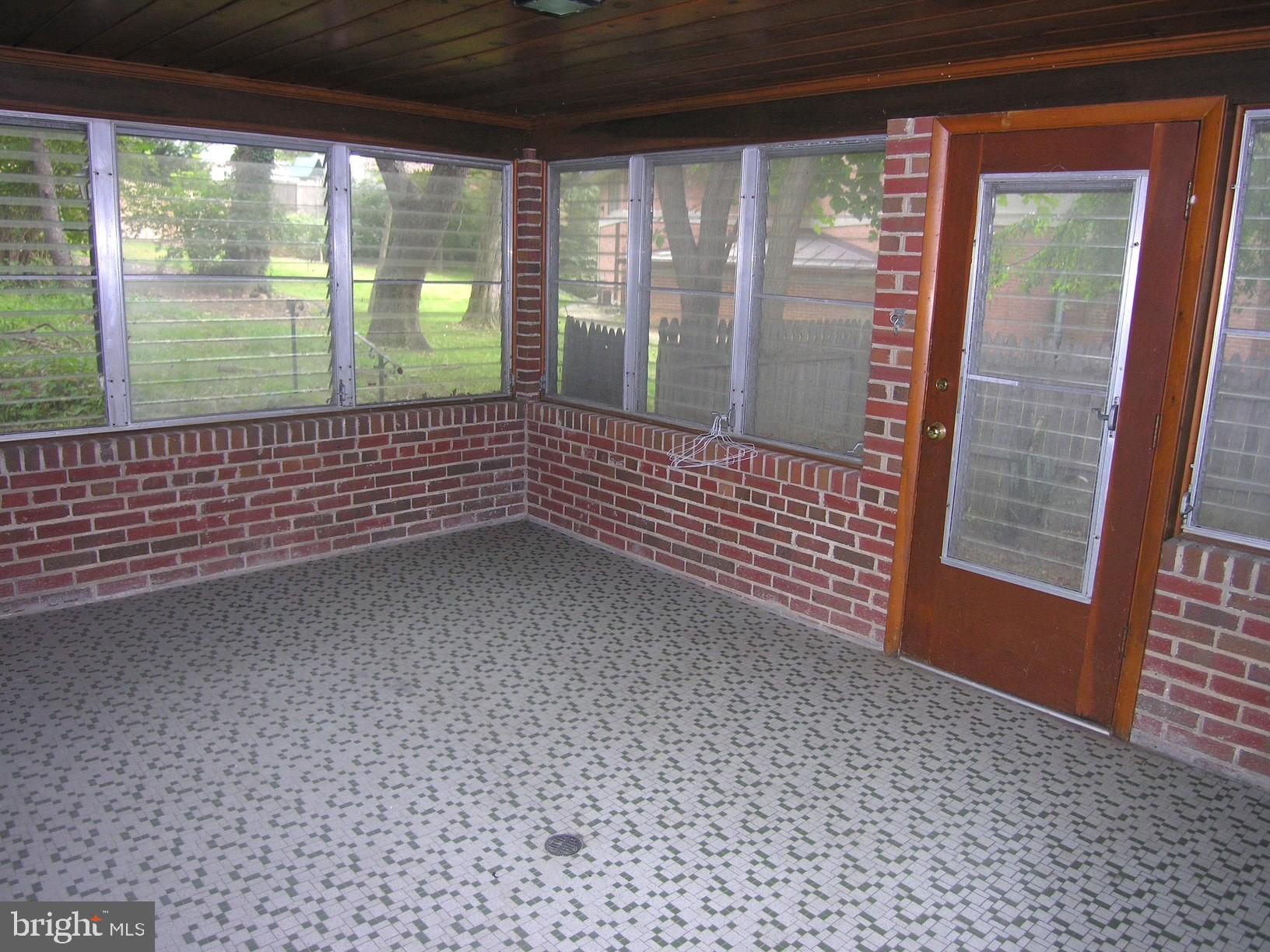 Real estate listing preview #22