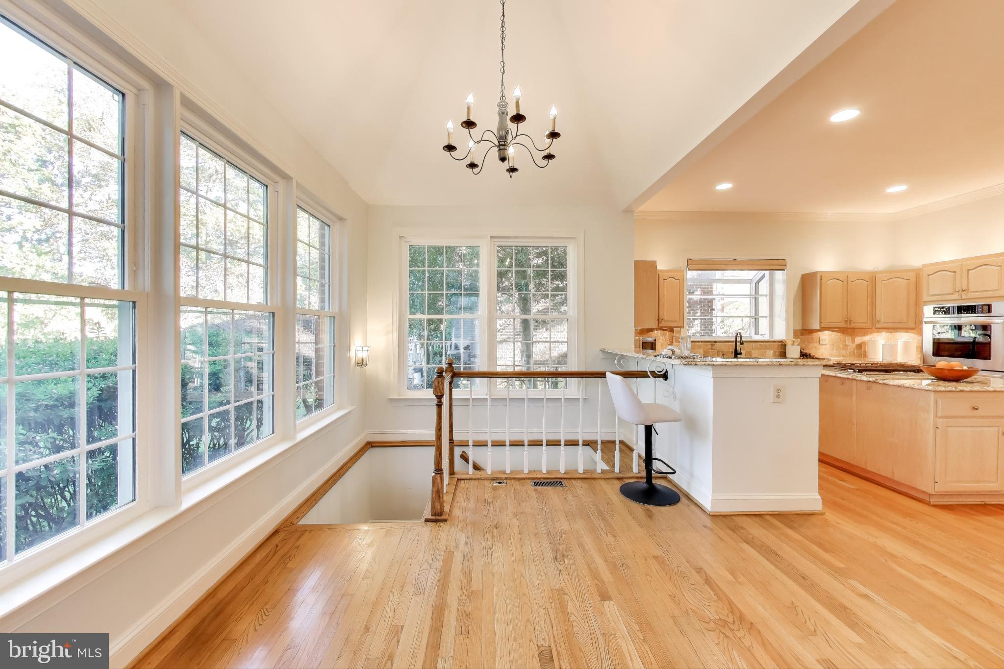 Real estate listing preview #16