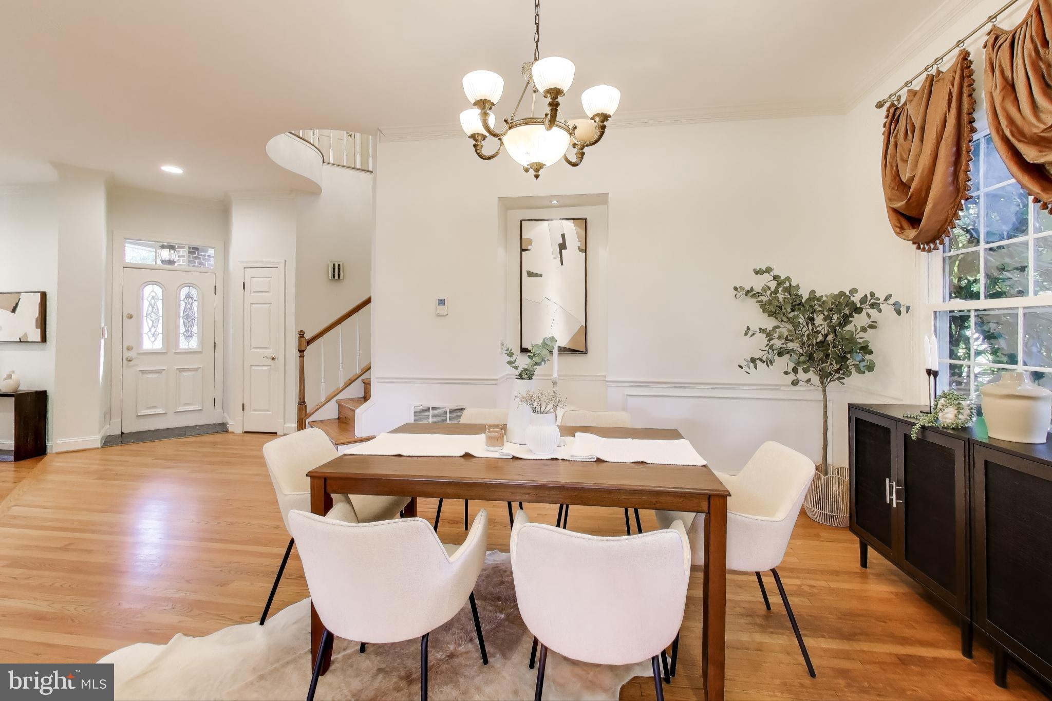 Real estate listing preview #12