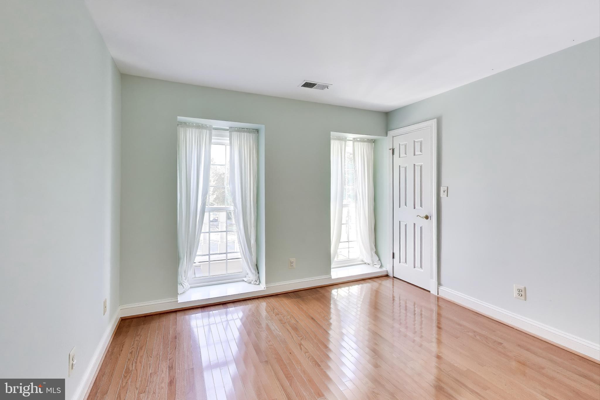 Real estate listing preview #35