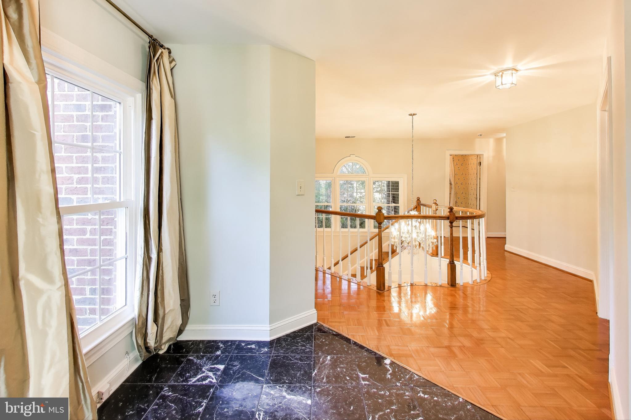 Real estate listing preview #25