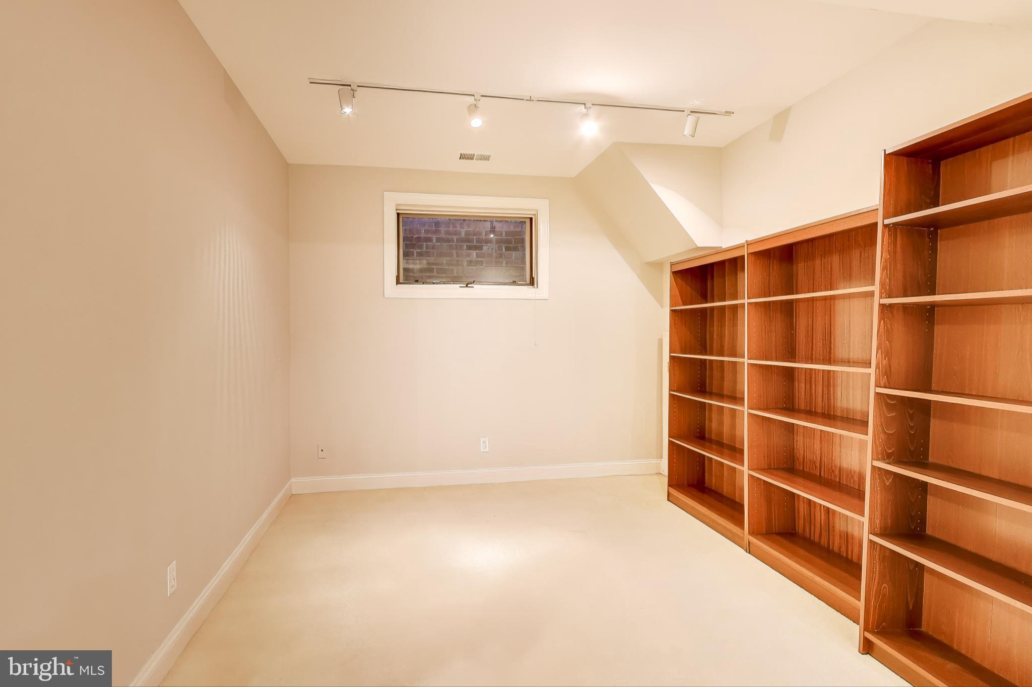 Real estate listing preview #47