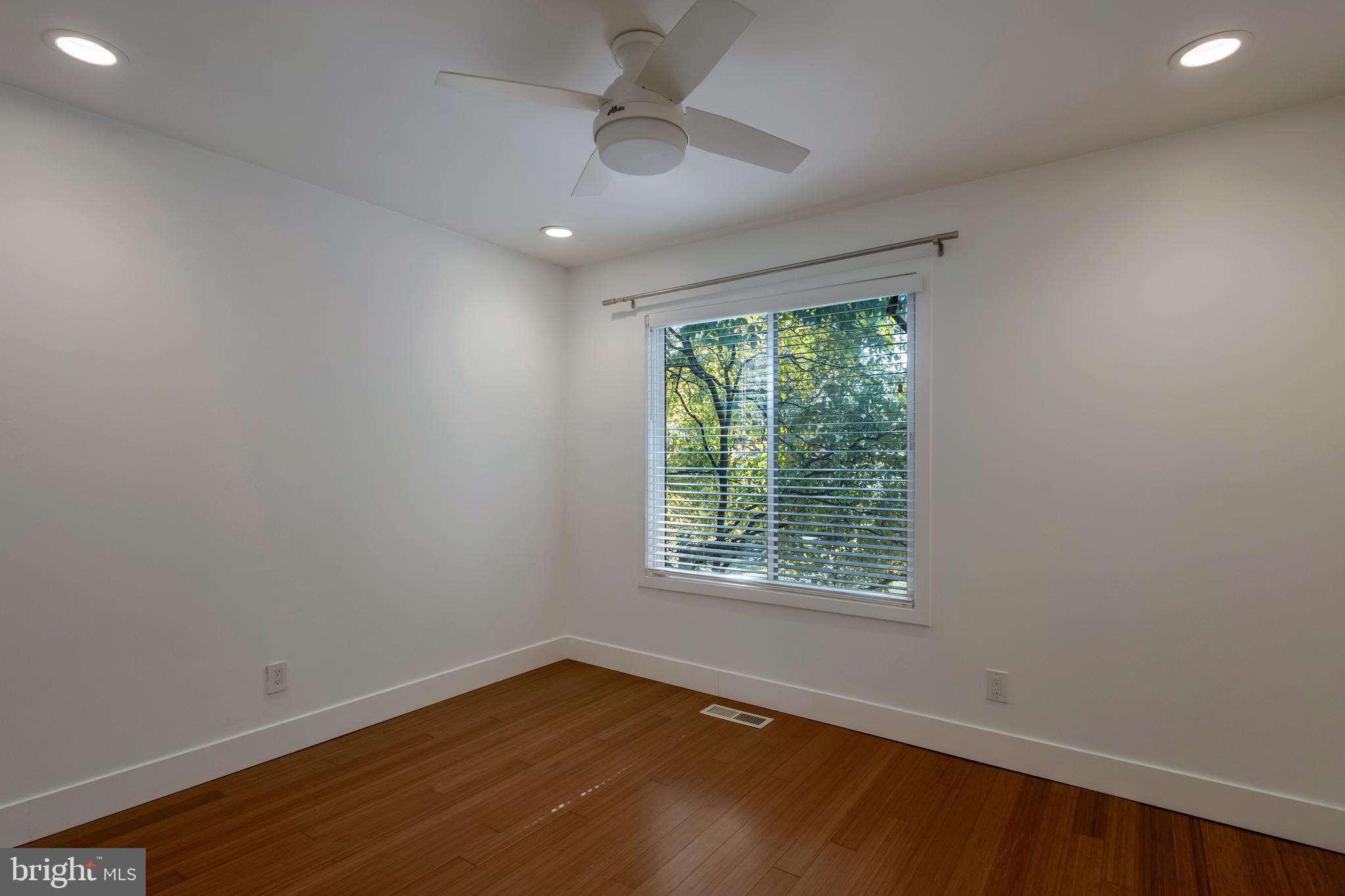 Real estate listing preview #10