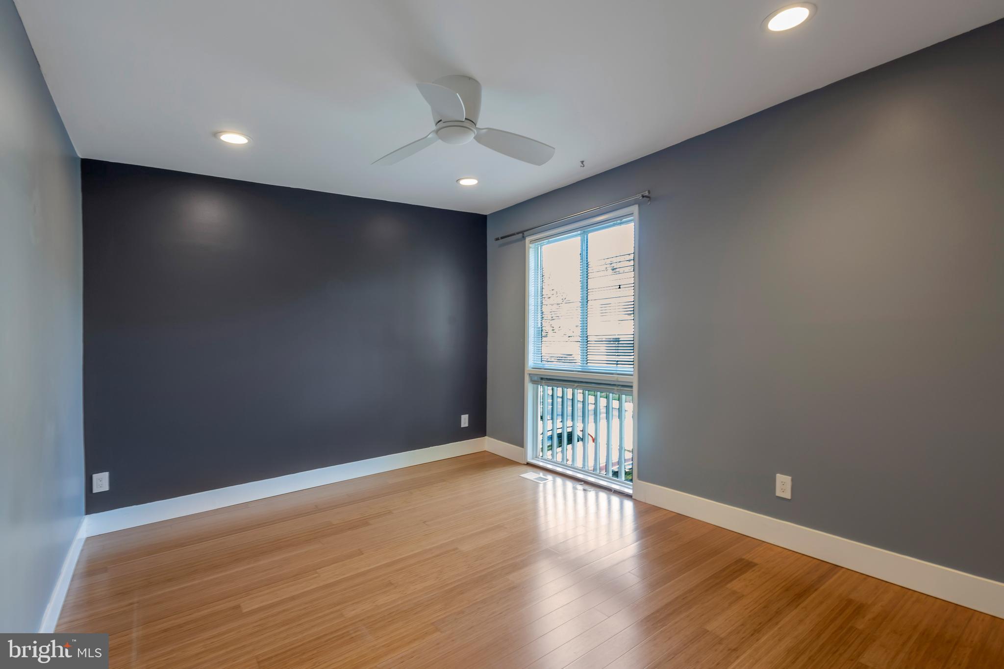 Real estate listing preview #9