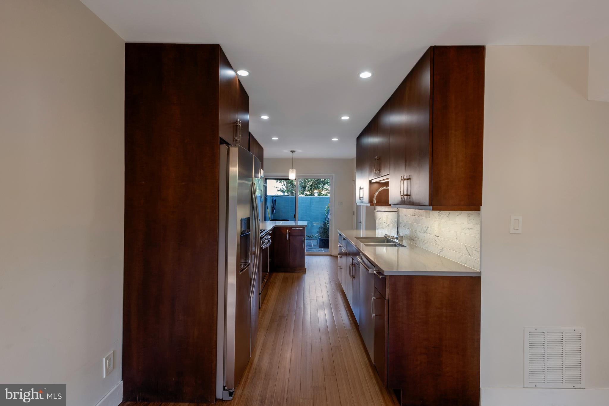 Real estate listing preview #2