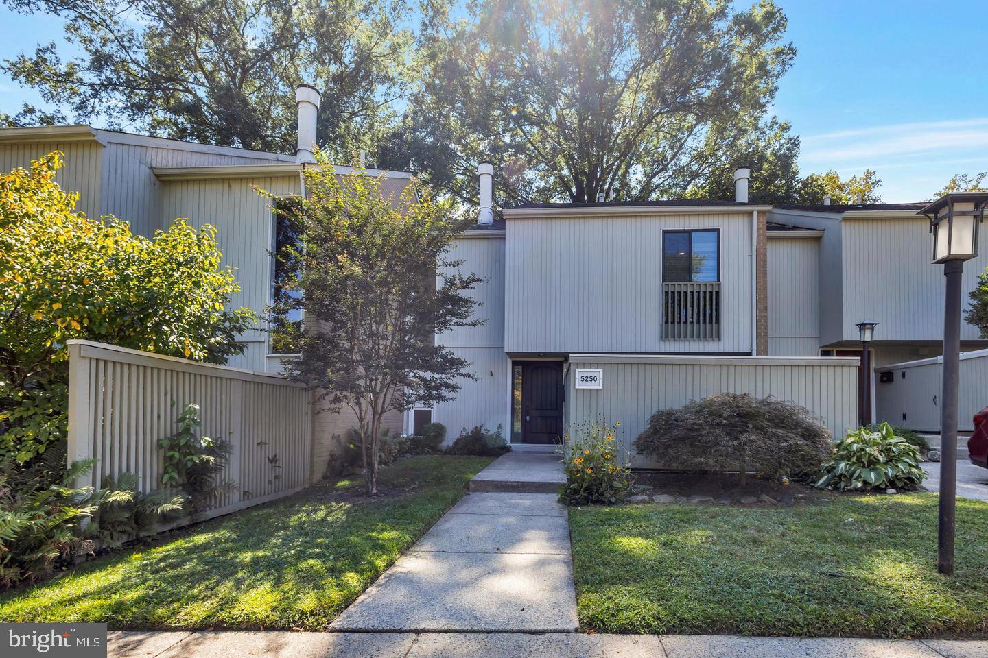 Real estate listing preview #1