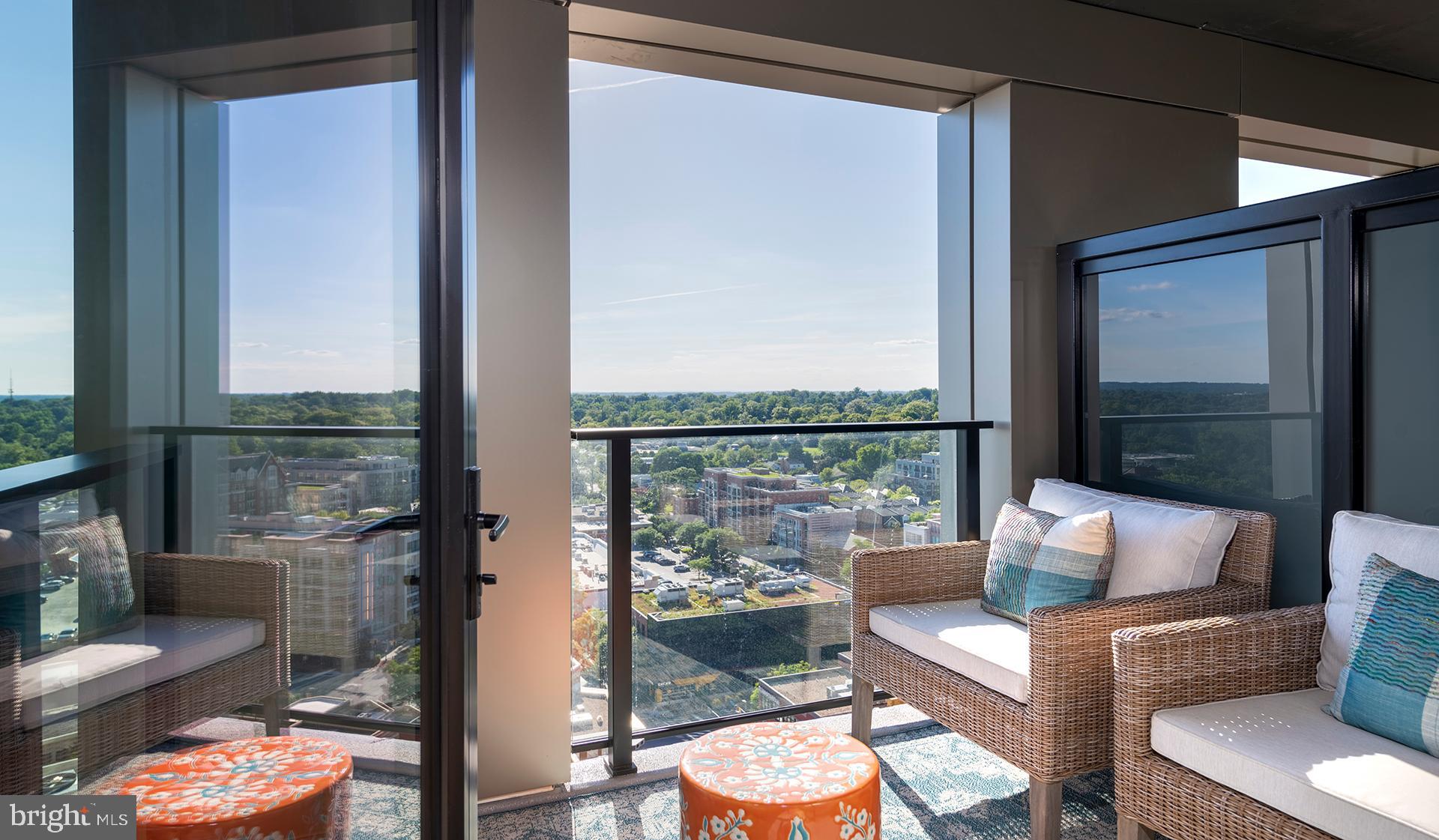 Real estate listing preview #24