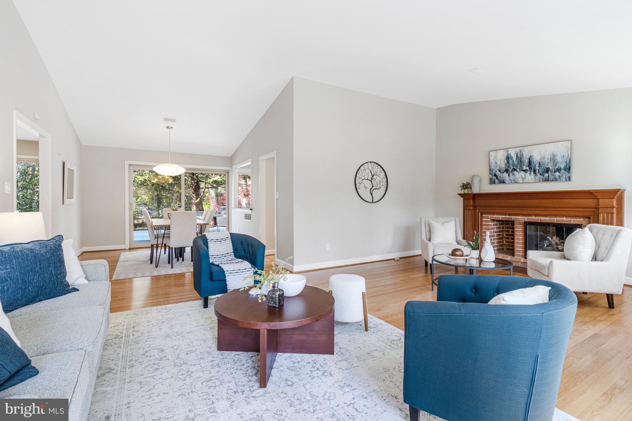 Real estate listing preview #14