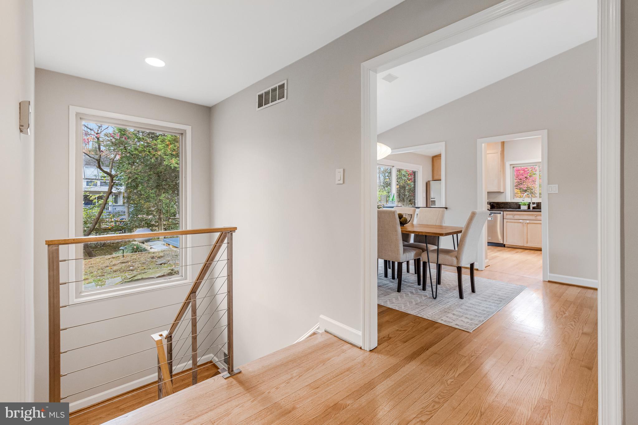 Real estate listing preview #4