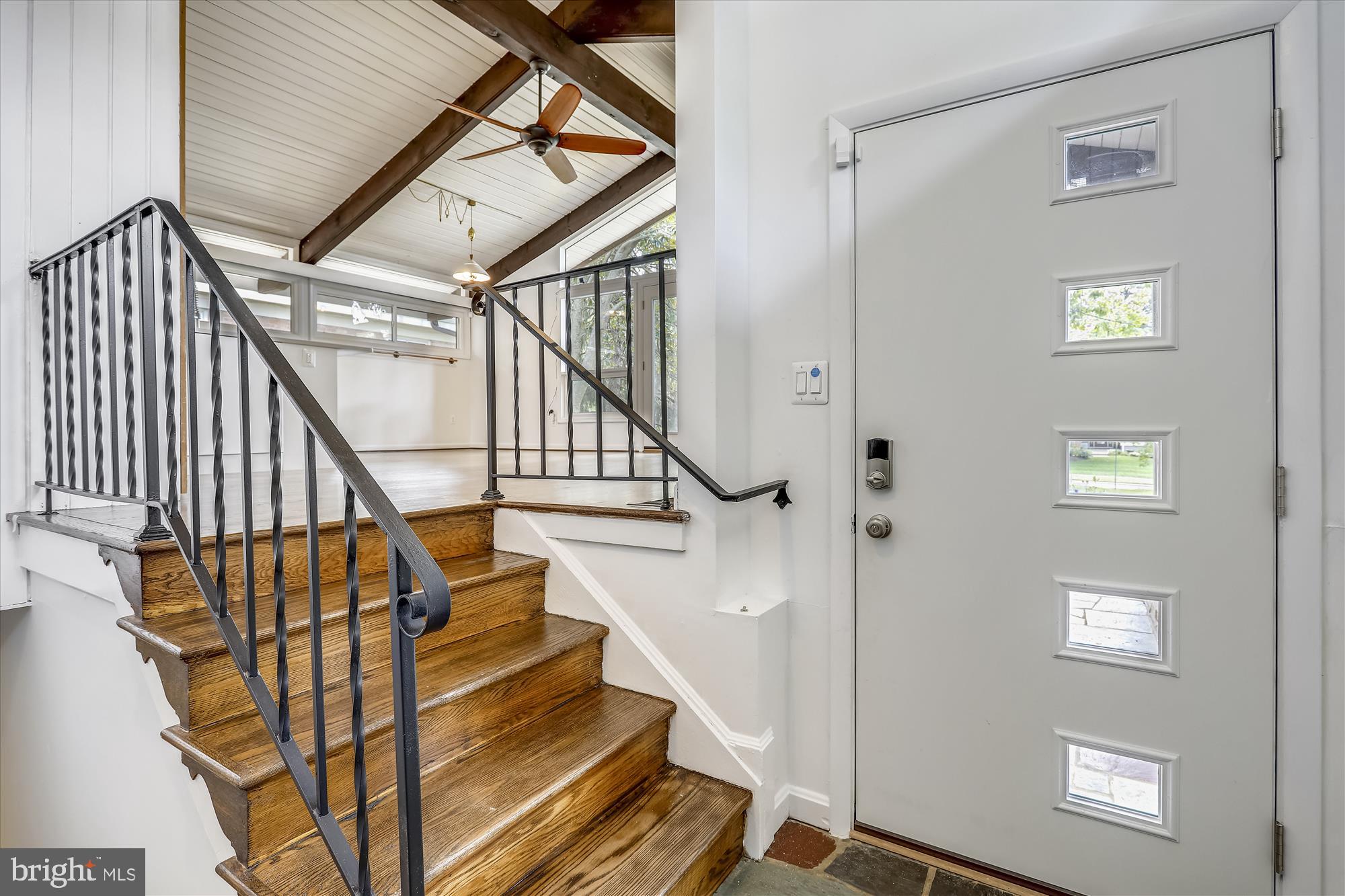 Real estate listing preview #6