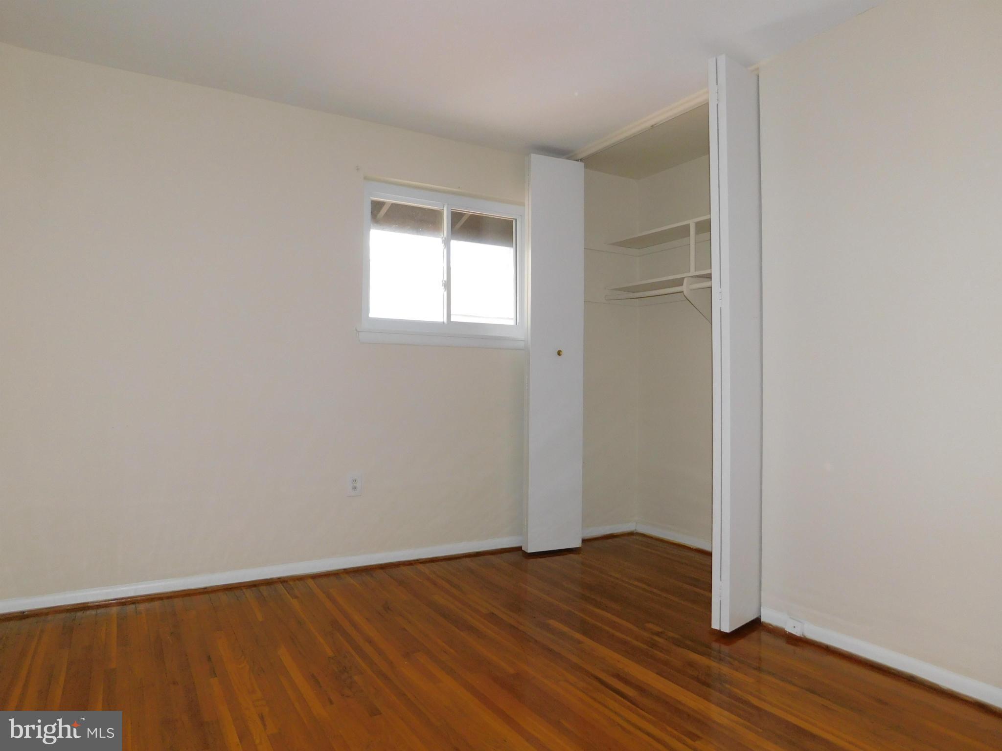 Real estate listing preview #16