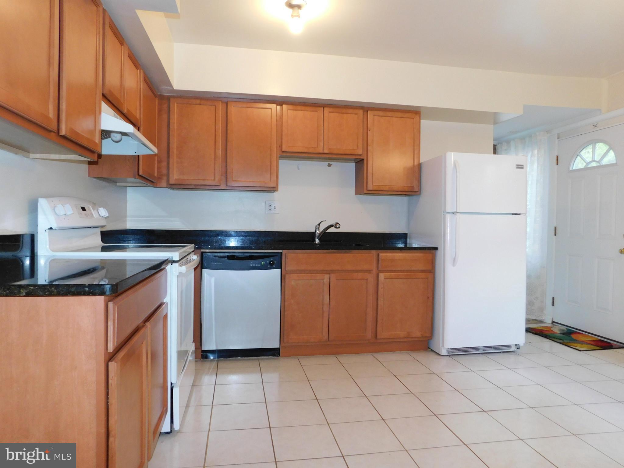 Real estate listing preview #3