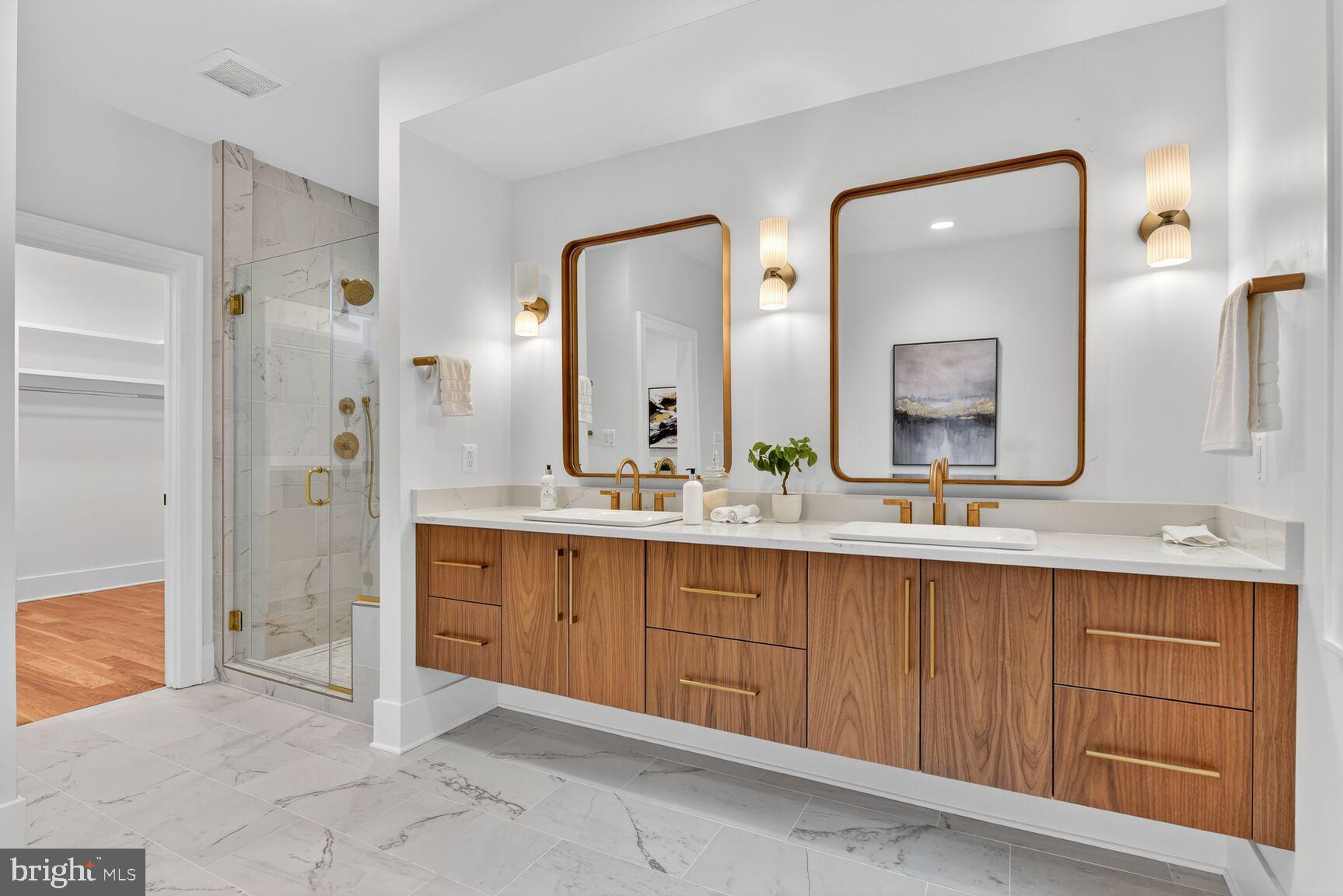 Real estate listing preview #32