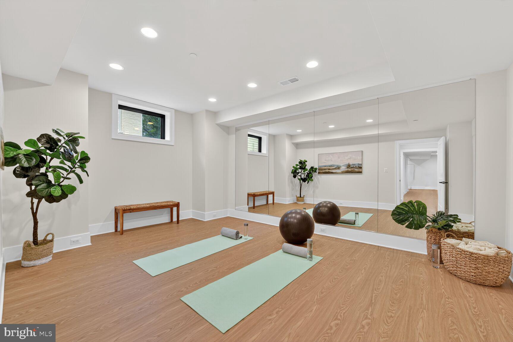 Real estate listing preview #48