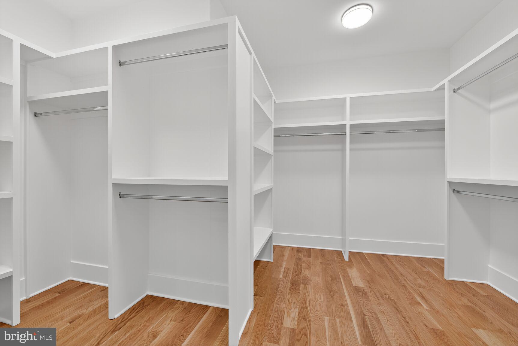 Real estate listing preview #35