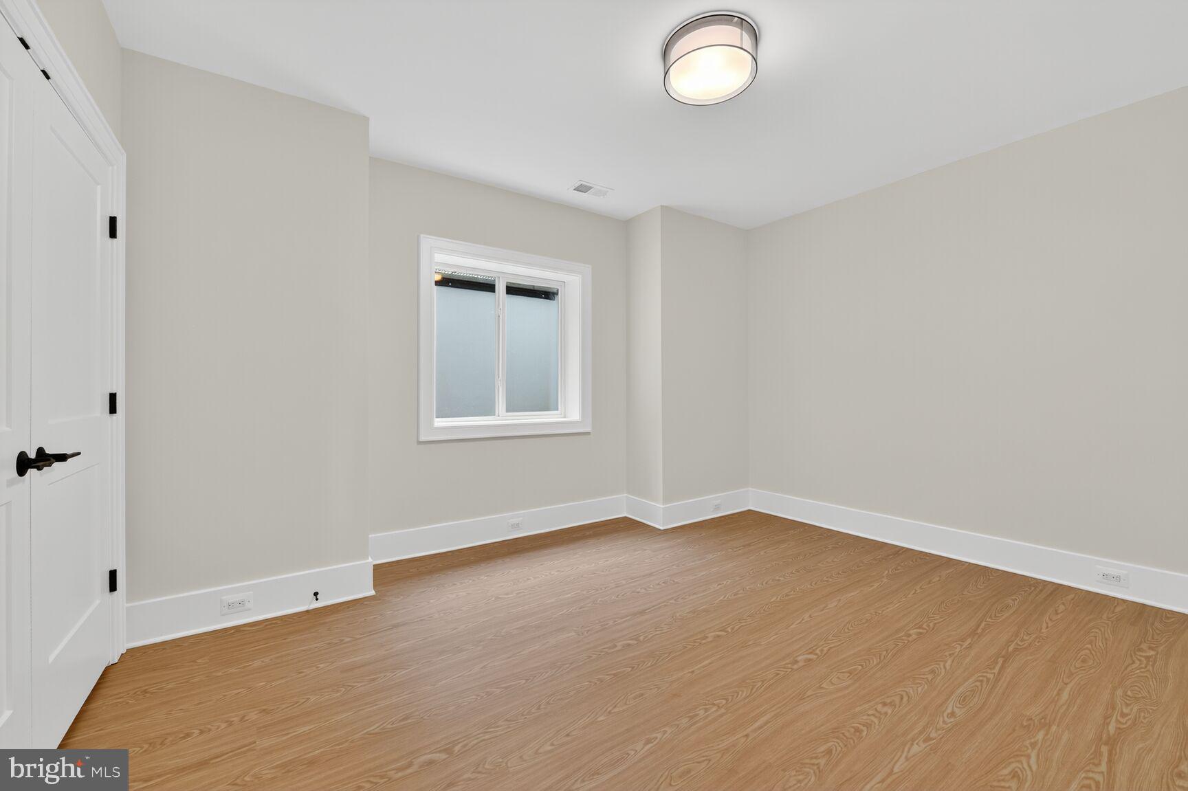 Real estate listing preview #57