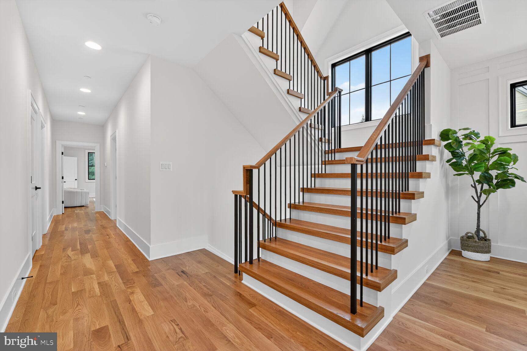 Real estate listing preview #26